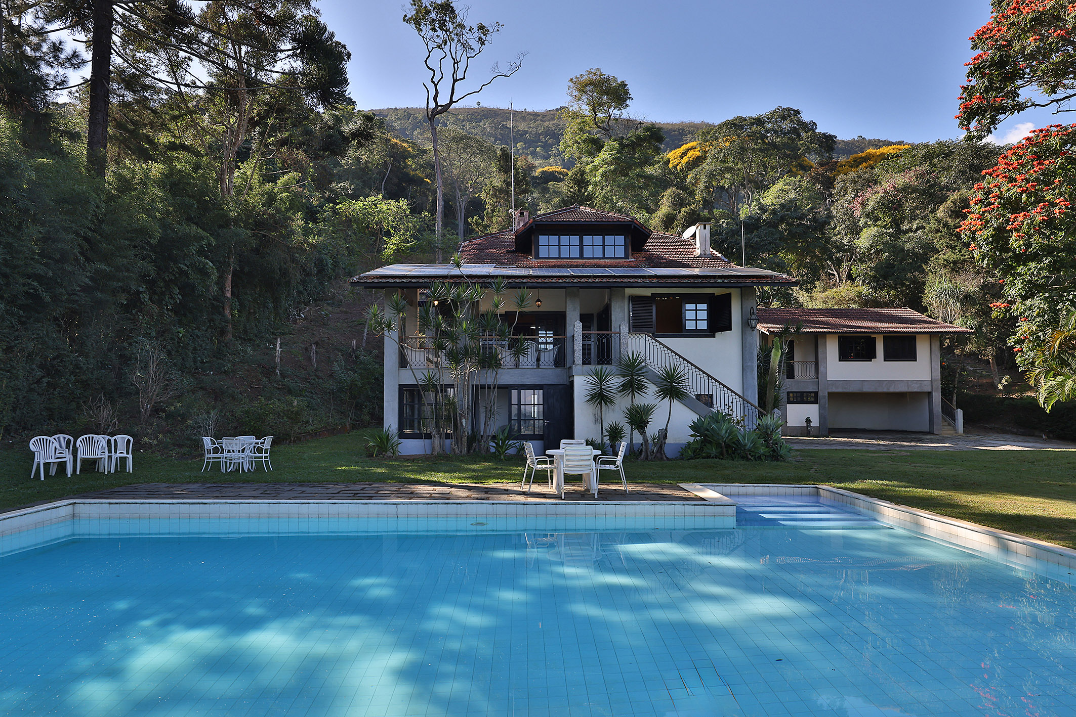  Mountain retreat with comprehensive leisure amenities and guest accommodations - 物件實景