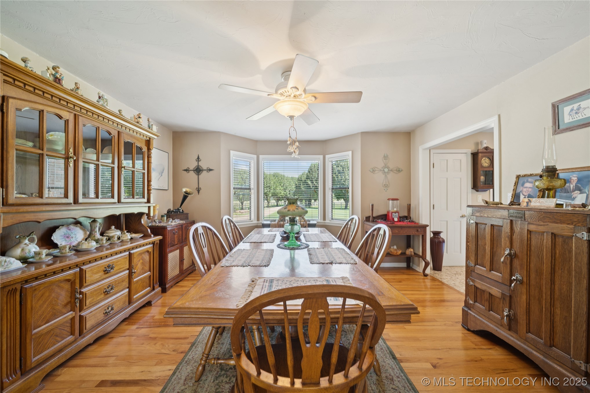 Pocola, Oklahoma, 74902, United States, 3 Bedrooms Bedrooms, ,3 BathroomsBathrooms,Residential,For Sale,1903793