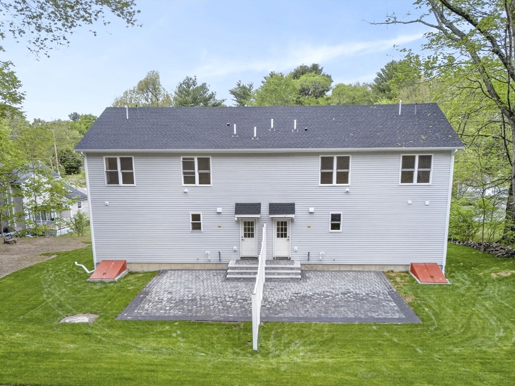 Grafton, Massachusetts, 01536, United States, 3 Bedrooms Bedrooms, ,3 BathroomsBathrooms,Residential,For Sale,2048410
