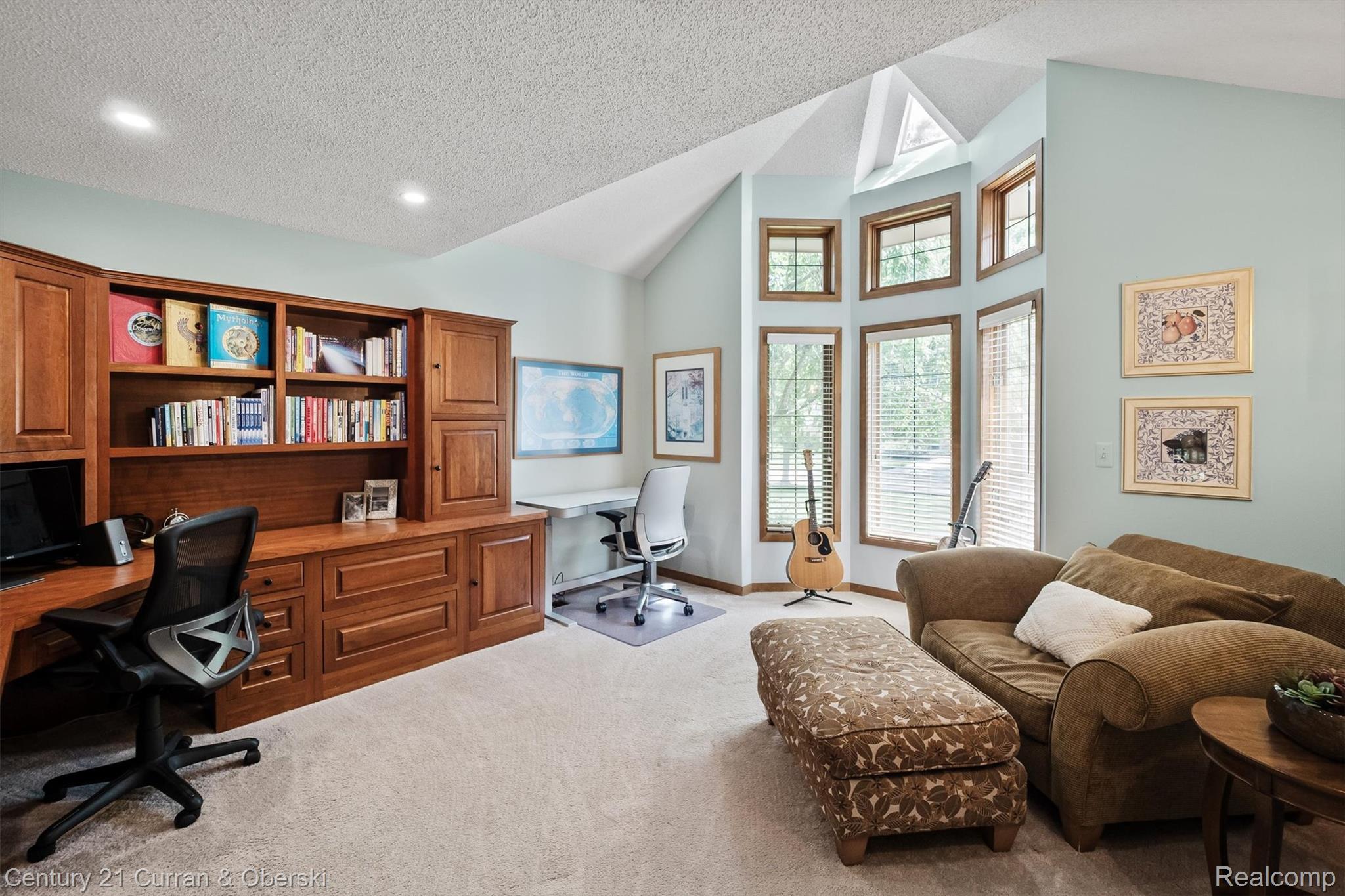 Northville, Michigan, 48167, United States, 4 Bedrooms Bedrooms, ,4 BathroomsBathrooms,Residential,For Sale,1923086