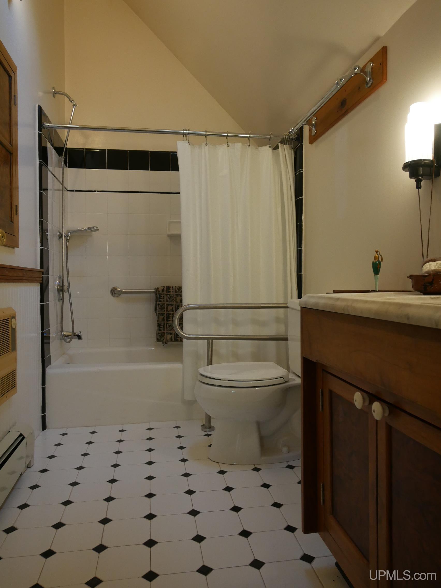 Copper Harbor, Michigan, 49918, United States, 3 Bedrooms Bedrooms, ,3 BathroomsBathrooms,Residential,For Sale,1924307