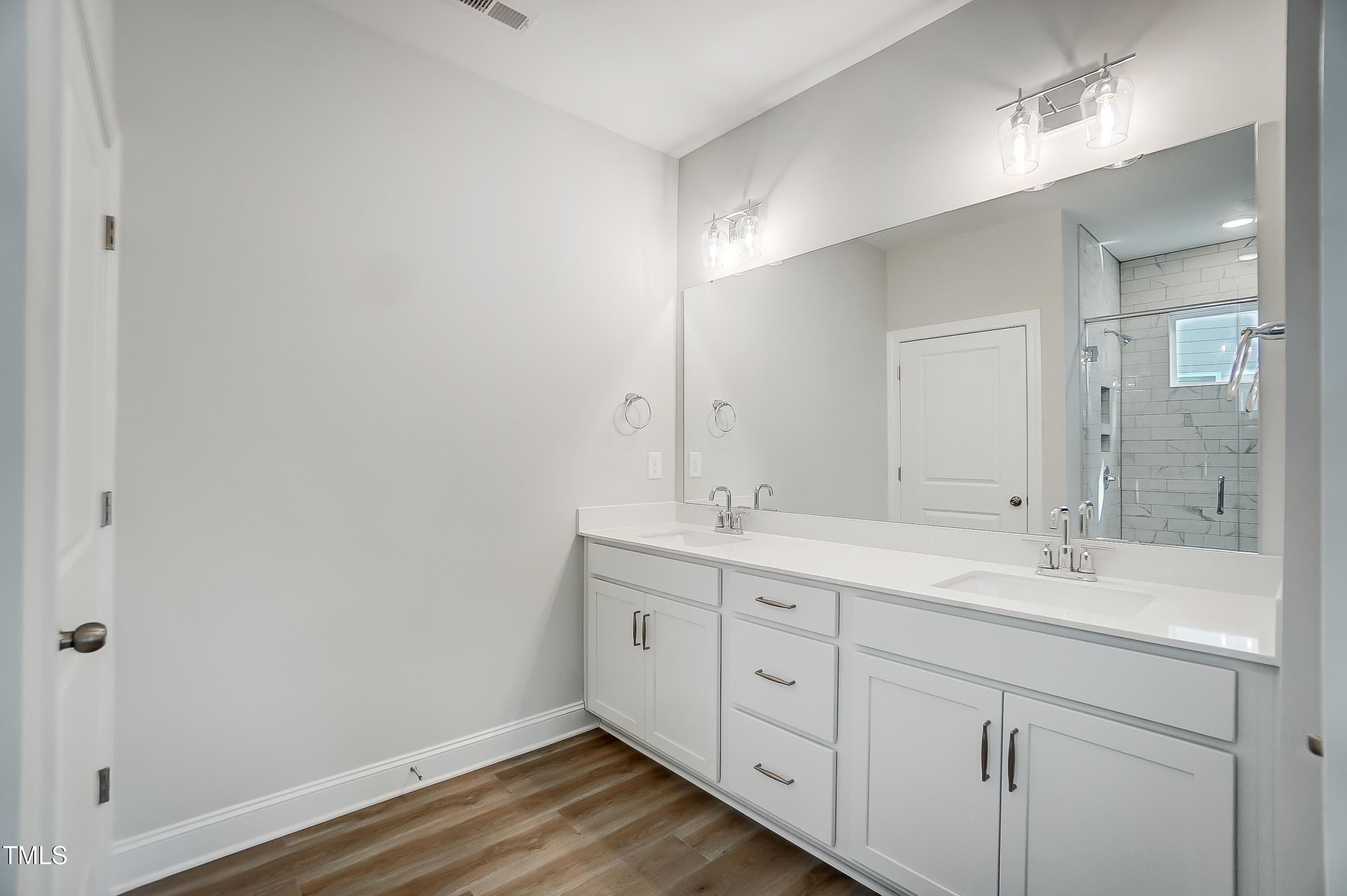 Hillsborough, North Carolina, 27278, United States, 2 Bedrooms Bedrooms, ,2 BathroomsBathrooms,Residential,For Sale,1919502