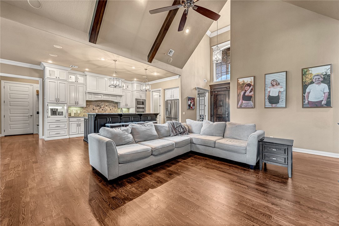 Centerton, Arkansas, 72719, United States, 5 Bedrooms Bedrooms, ,5 BathroomsBathrooms,Residential,For Sale,1992149