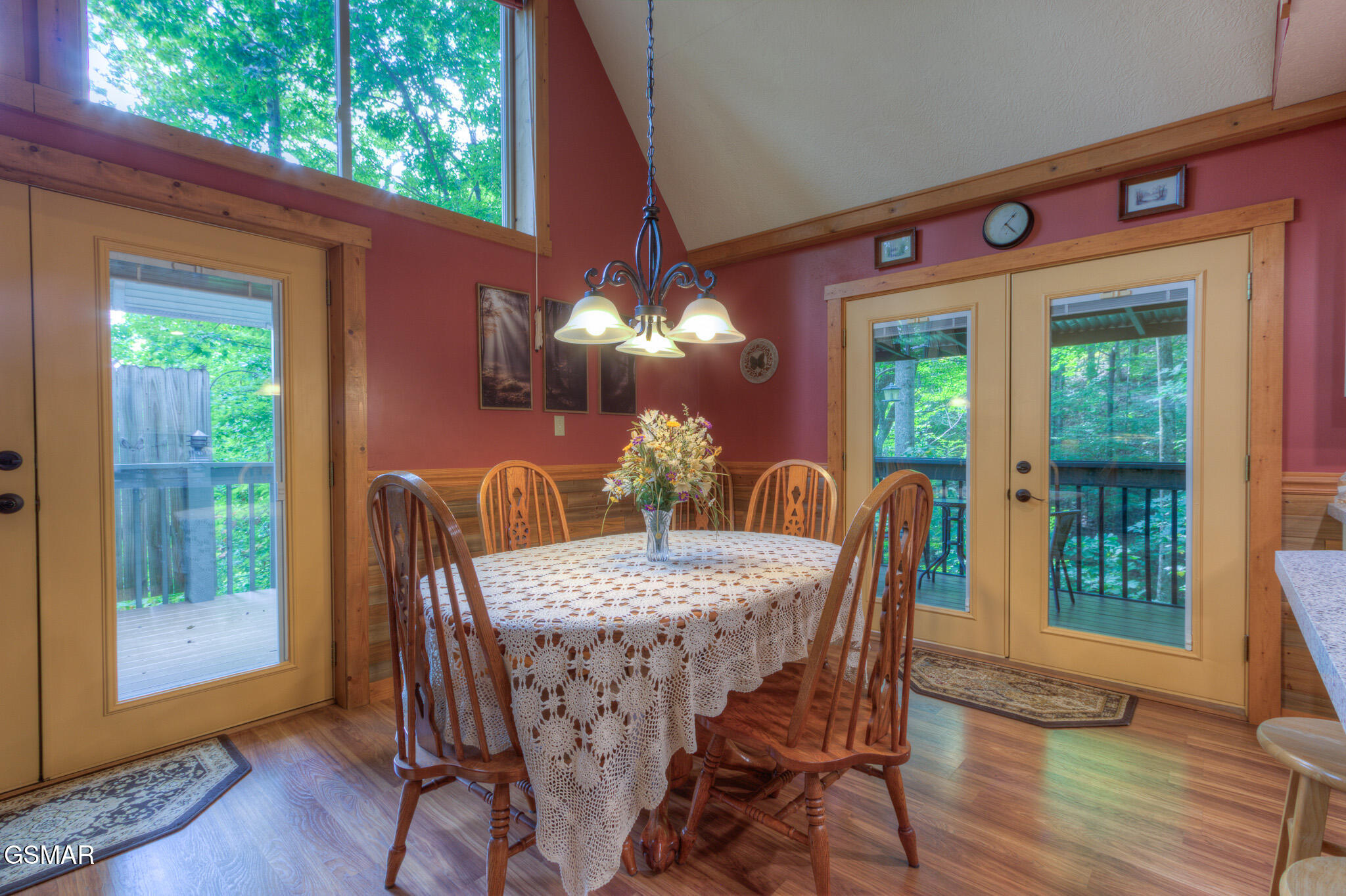 Gatlinburg, Tennessee, 37738, United States, 3 Bedrooms Bedrooms, ,4 BathroomsBathrooms,Residential,For Sale,1979752