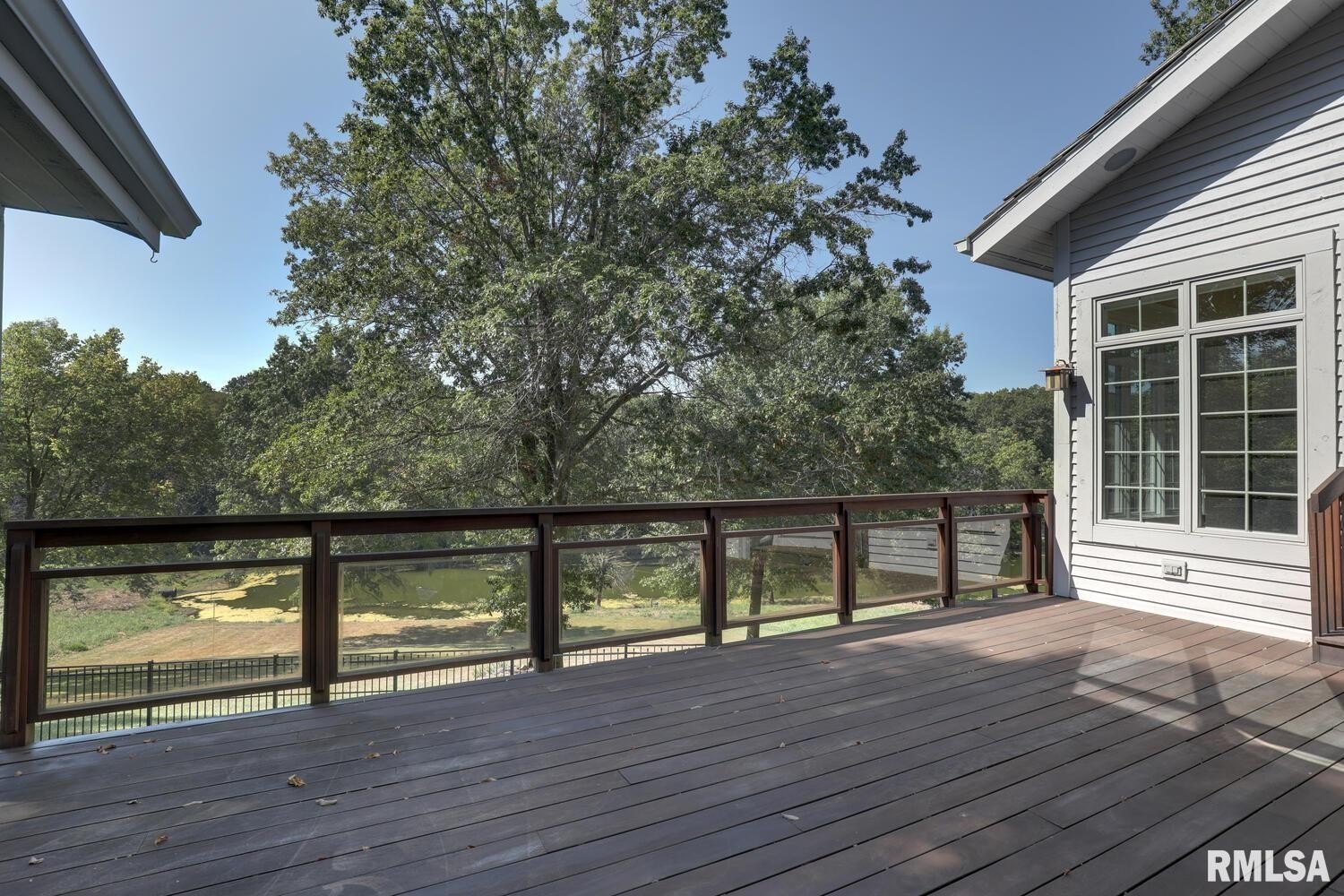 Macomb, Illinois, 61455, United States, 6 Bedrooms Bedrooms, ,5 BathroomsBathrooms,Residential,For Sale,1982236