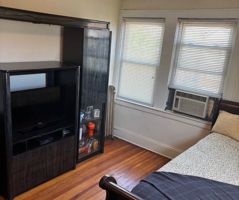 Jamaica, New York, 11434, United States, 3 Bedrooms Bedrooms, ,2 BathroomsBathrooms,Residential,For Sale,1942530