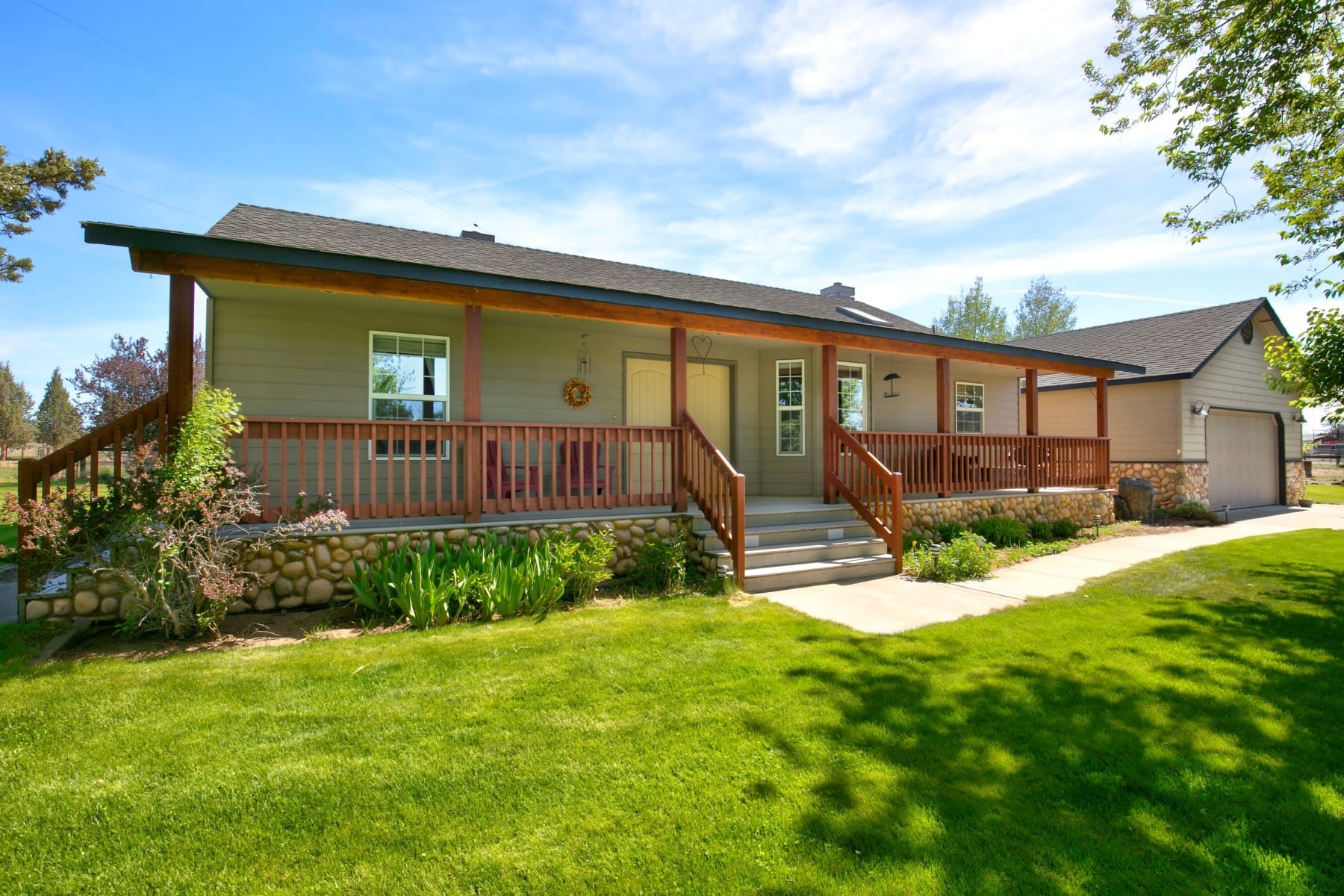  12913 S W Lark Meadow Lane Powell Butte, OR 97753 - 物件實景