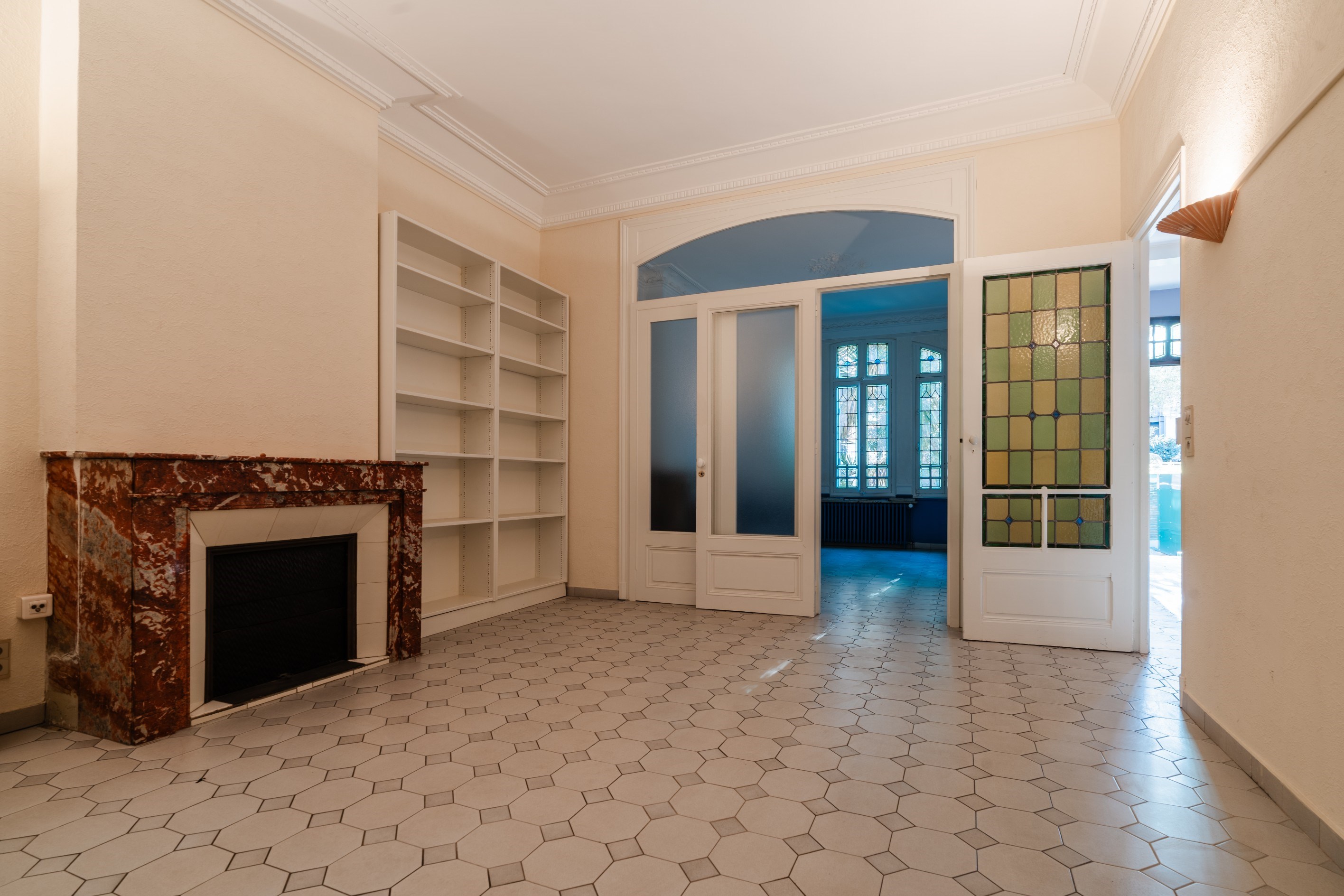  Character Townhouse with Parquet Floors, Terrace and Parking – Central Perpignan - 物件實景