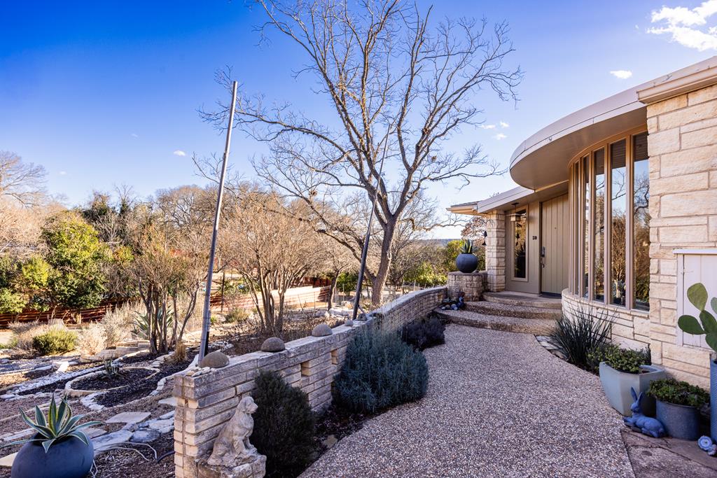 Kerrville, Texas, 78028, United States, 3 Bedrooms Bedrooms, ,3 BathroomsBathrooms,Residential,For Sale,2016606