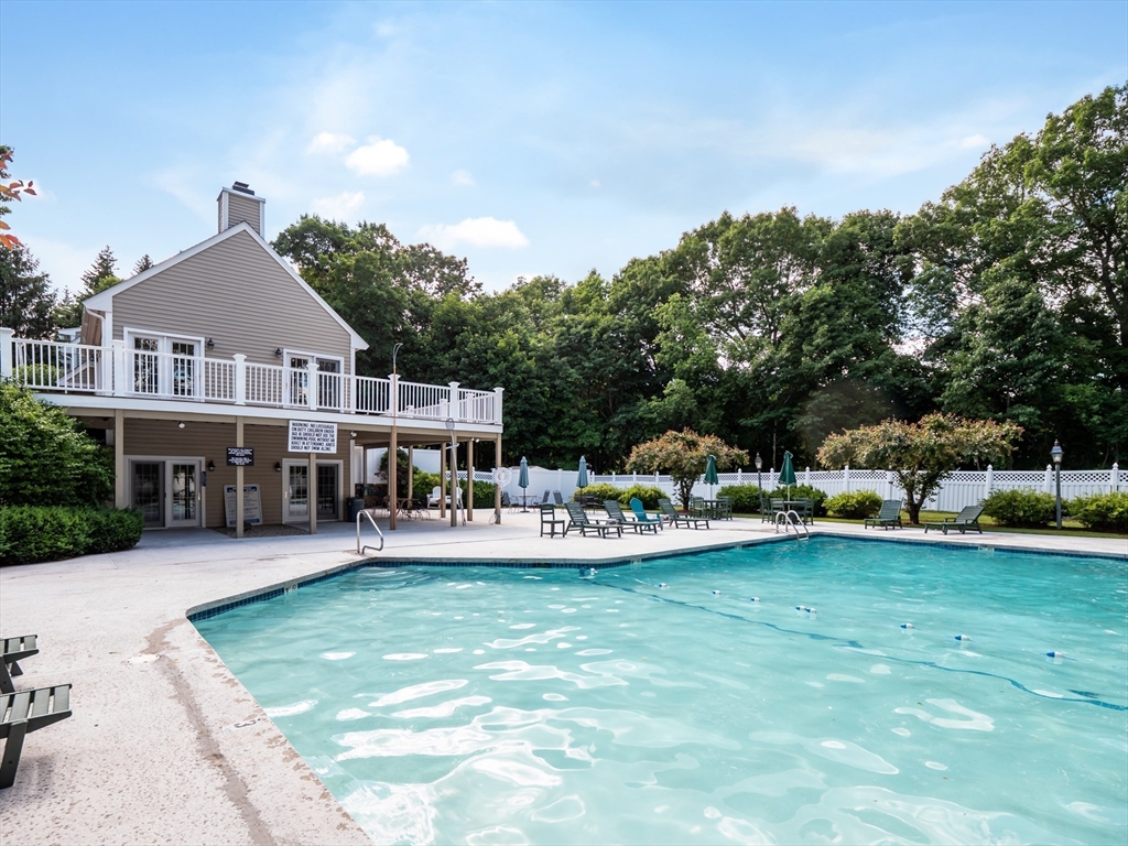 Worcester, Massachusetts, 01609, United States, 3 Bedrooms Bedrooms, ,4 BathroomsBathrooms,Residential,For Sale,1970257