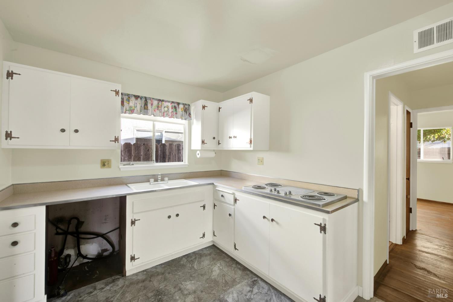 Napa, California, 94559, United States, 3 Bedrooms Bedrooms, ,2 BathroomsBathrooms,Residential,For Sale,2003221