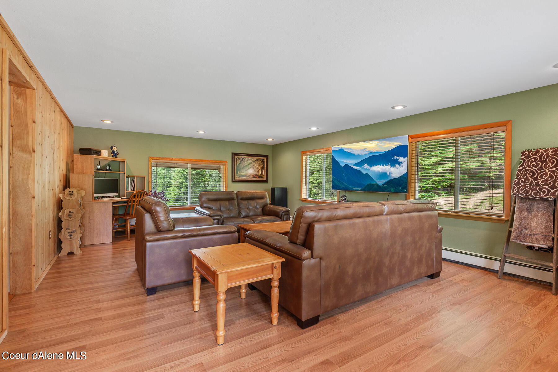 Coeur d'Alene, Idaho, 83814, United States, 4 Bedrooms Bedrooms, ,3 BathroomsBathrooms,Residential,For Sale,1974008