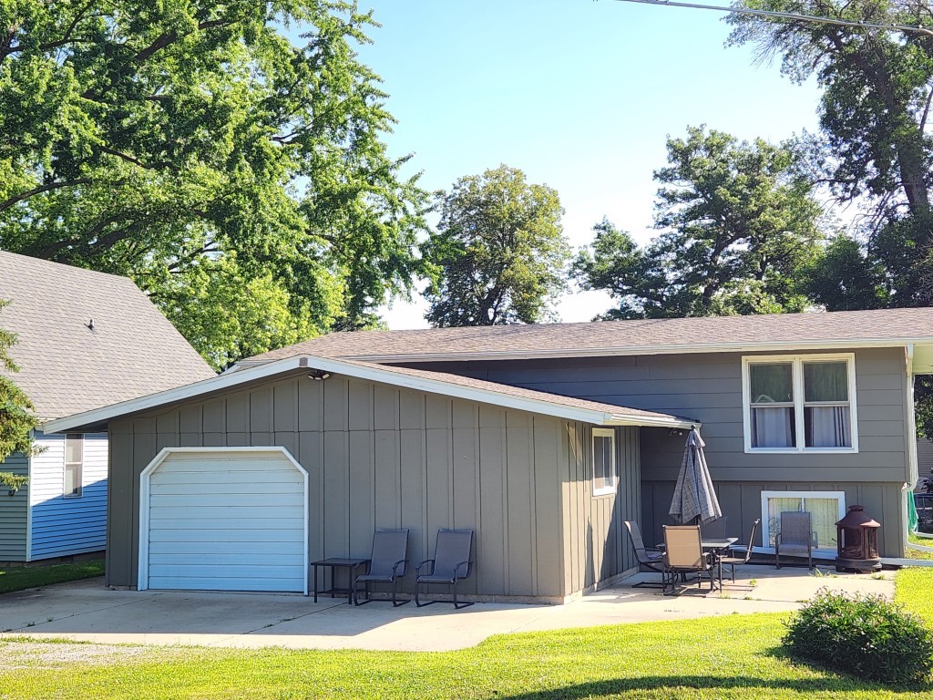 Clear Lake, Iowa, 50428, United States, 3 Bedrooms Bedrooms, ,1 BathroomBathrooms,Residential,For Sale,1937165