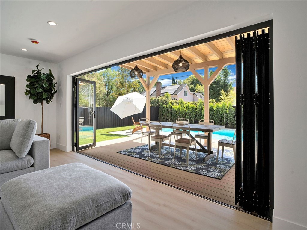 West Hills, California, 91307, United States, 4 Bedrooms Bedrooms, ,2 BathroomsBathrooms,Residential,For Sale,1984295