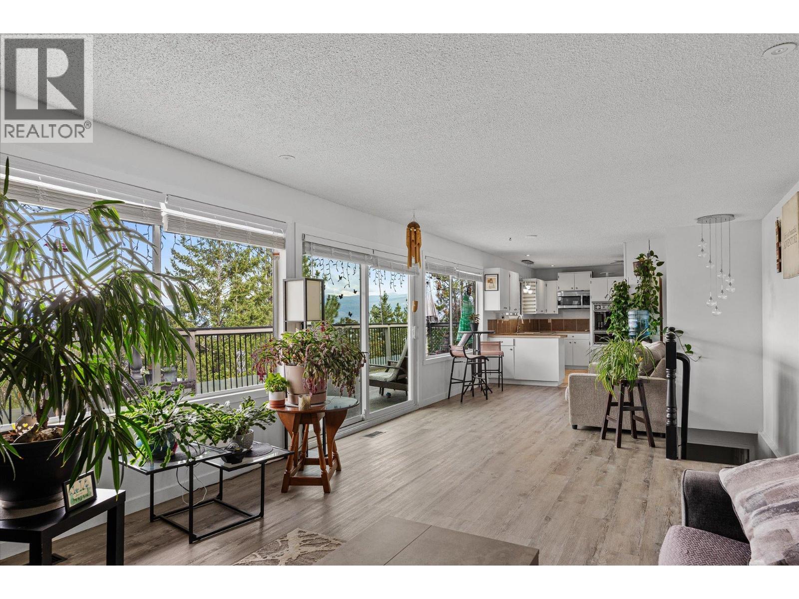 WEST KELOWNA, British Columbia, V4T 1A9, CA, 5 Bedrooms Bedrooms, ,2 BathroomsBathrooms,Residential,For Sale,1907472