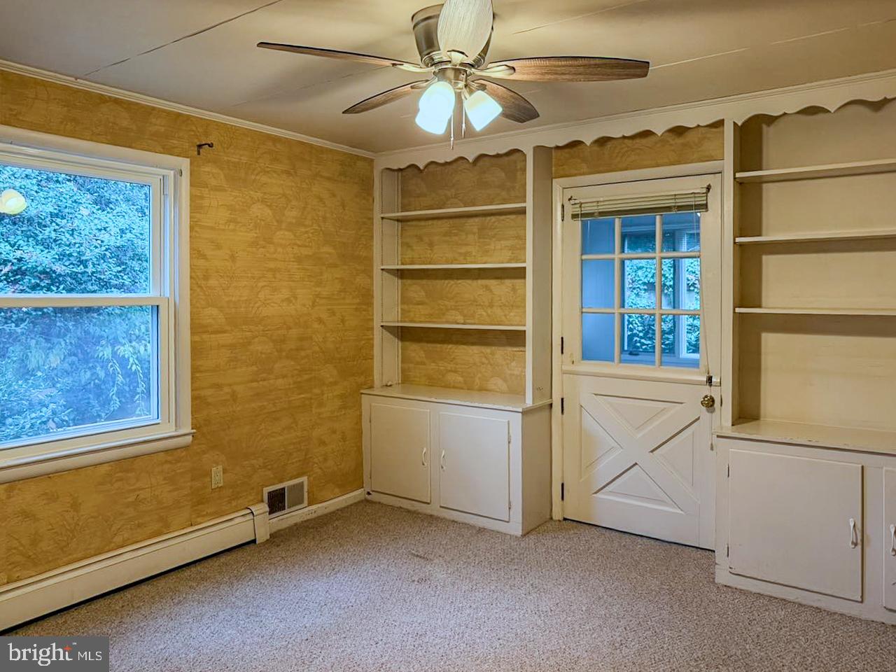 Cheverly, Maryland, 20785, United States, 5 Bedrooms Bedrooms, ,2 BathroomsBathrooms,Residential,For Sale,1990402