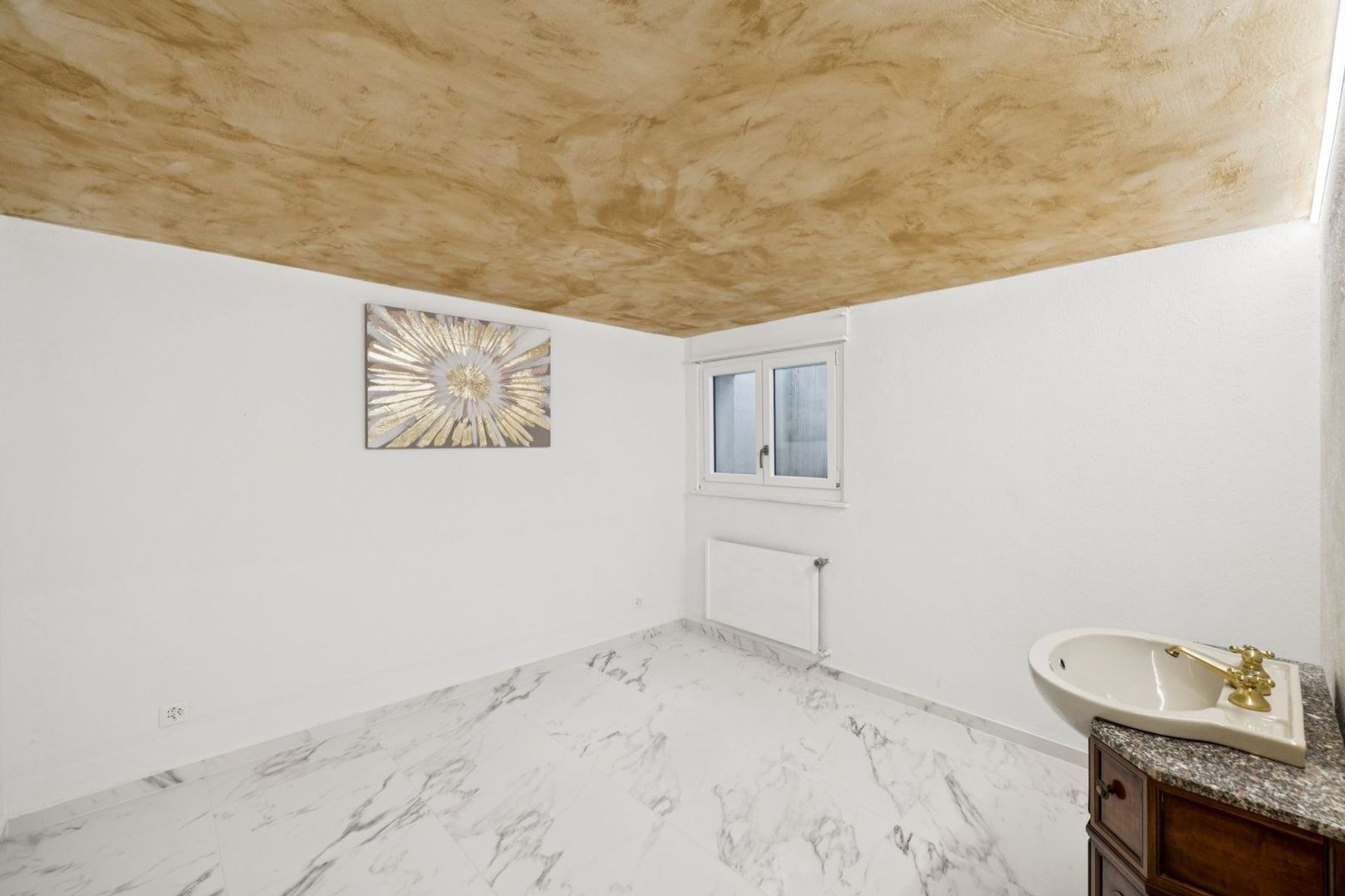  Large detached house with large converted attic space - 物件實景