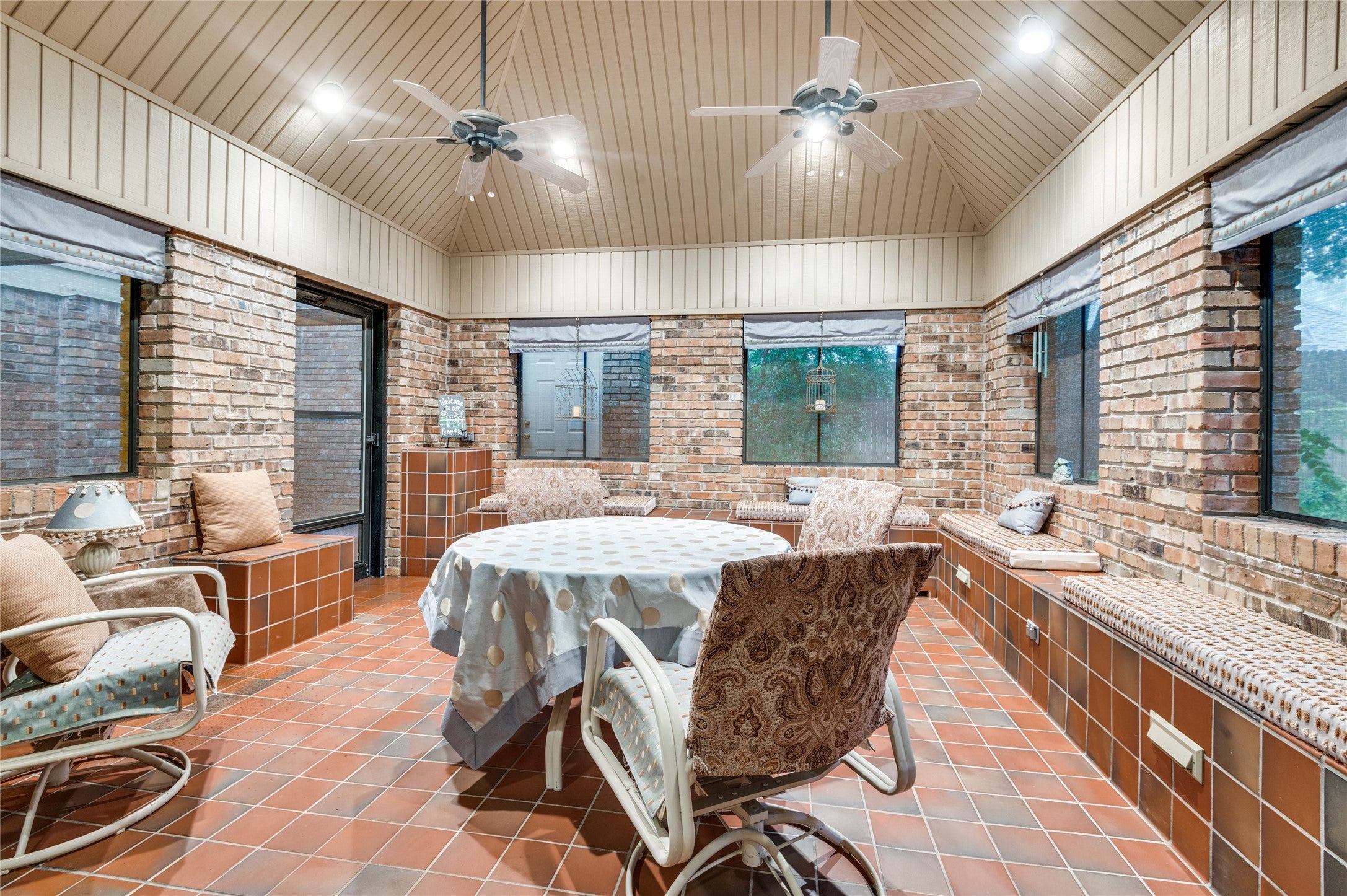 Bedford, Texas, 76021, United States, 5 Bedrooms Bedrooms, ,4 BathroomsBathrooms,Residential,For Sale,1976137