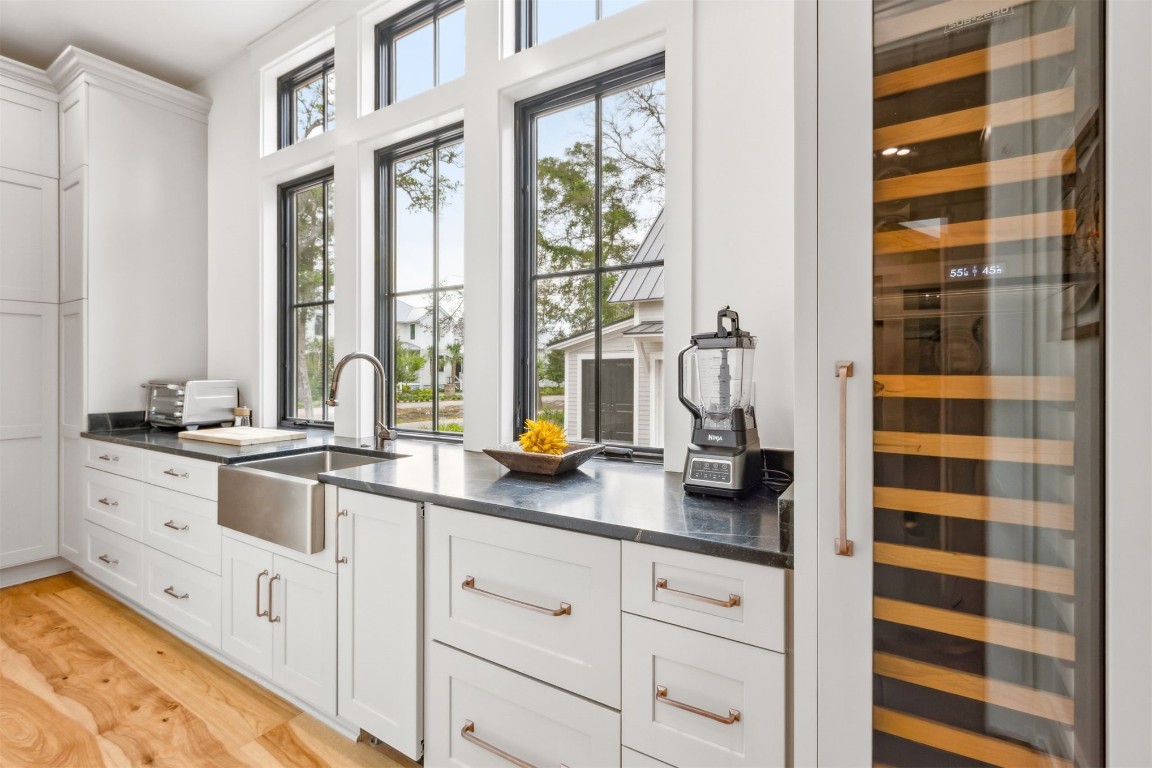 Fernandina Beach, Florida, 32034, United States, 5 Bedrooms Bedrooms, ,4 BathroomsBathrooms,Residential,For Sale,1983065