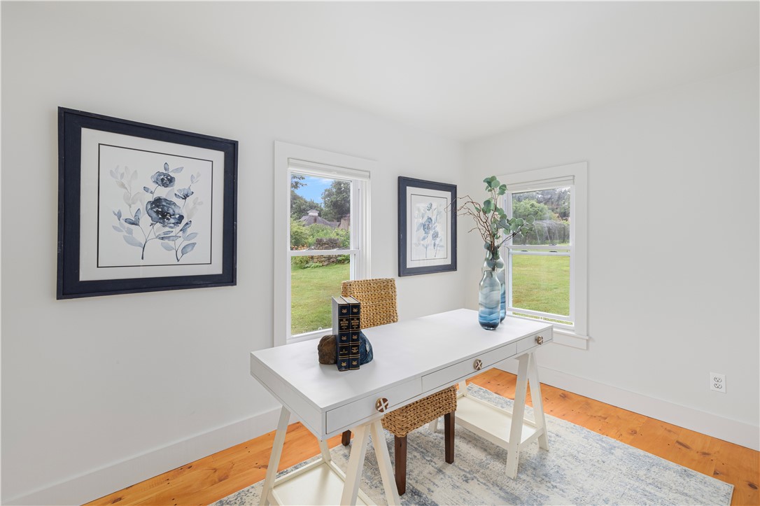 North Kingstown, Rhode Island, 02874, United States, 3 Bedrooms Bedrooms, ,2 BathroomsBathrooms,Residential,For Sale,1895355