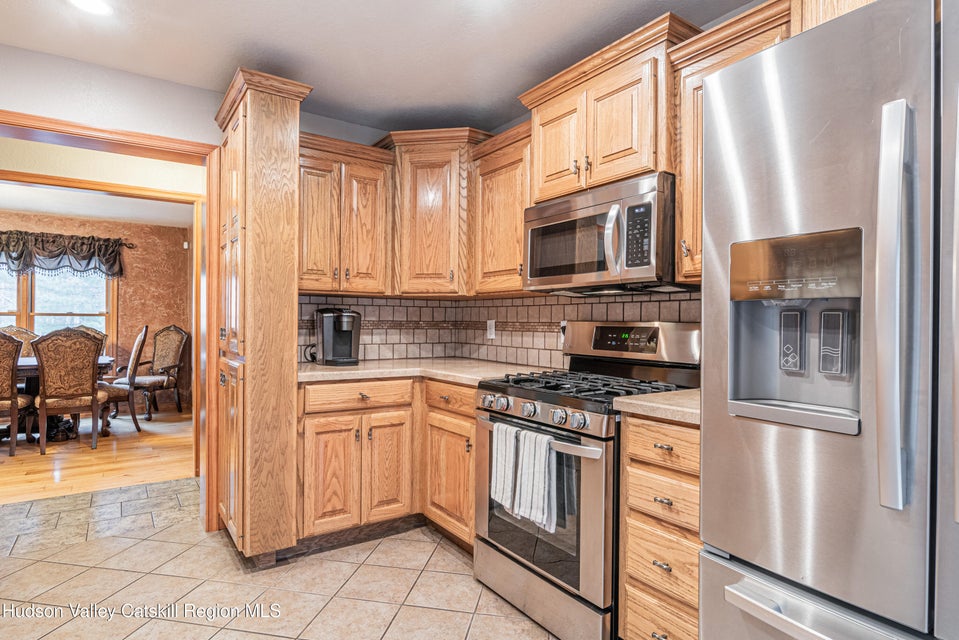 Saugerties, New York, 12477, United States, 4 Bedrooms Bedrooms, ,4 BathroomsBathrooms,Residential,For Sale,1928425