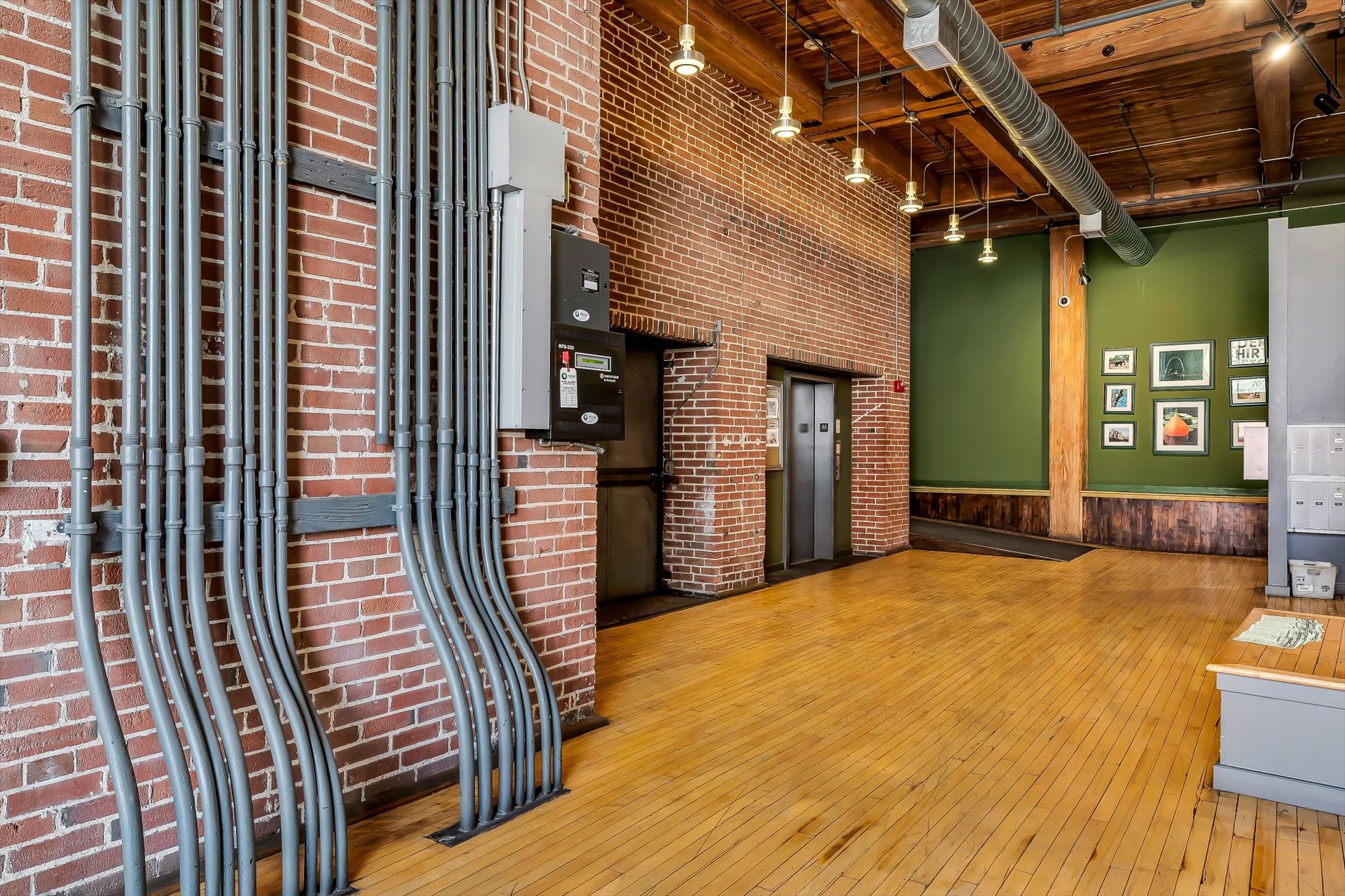 Experience Urban Elegance at Elder Shirt Lofts: A Luxurious Downtown Retreat - 物件實景