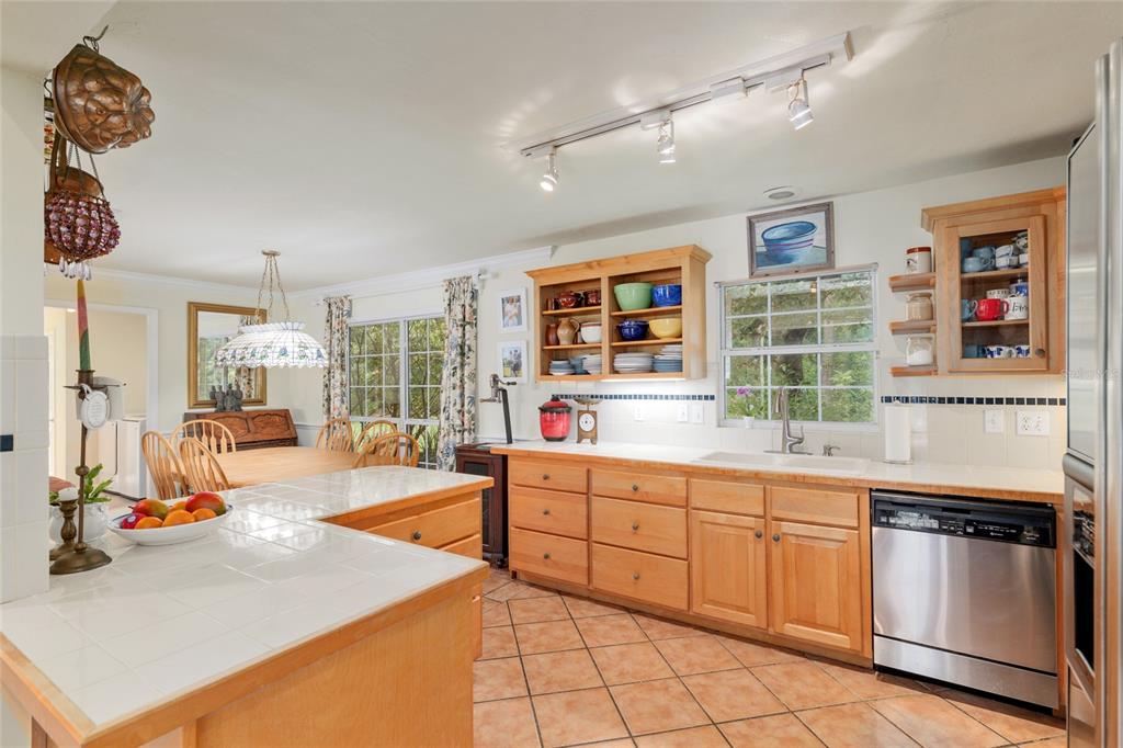 Newberry, Florida, 32669, United States, 3 Bedrooms Bedrooms, ,2 BathroomsBathrooms,Residential,For Sale,1847426