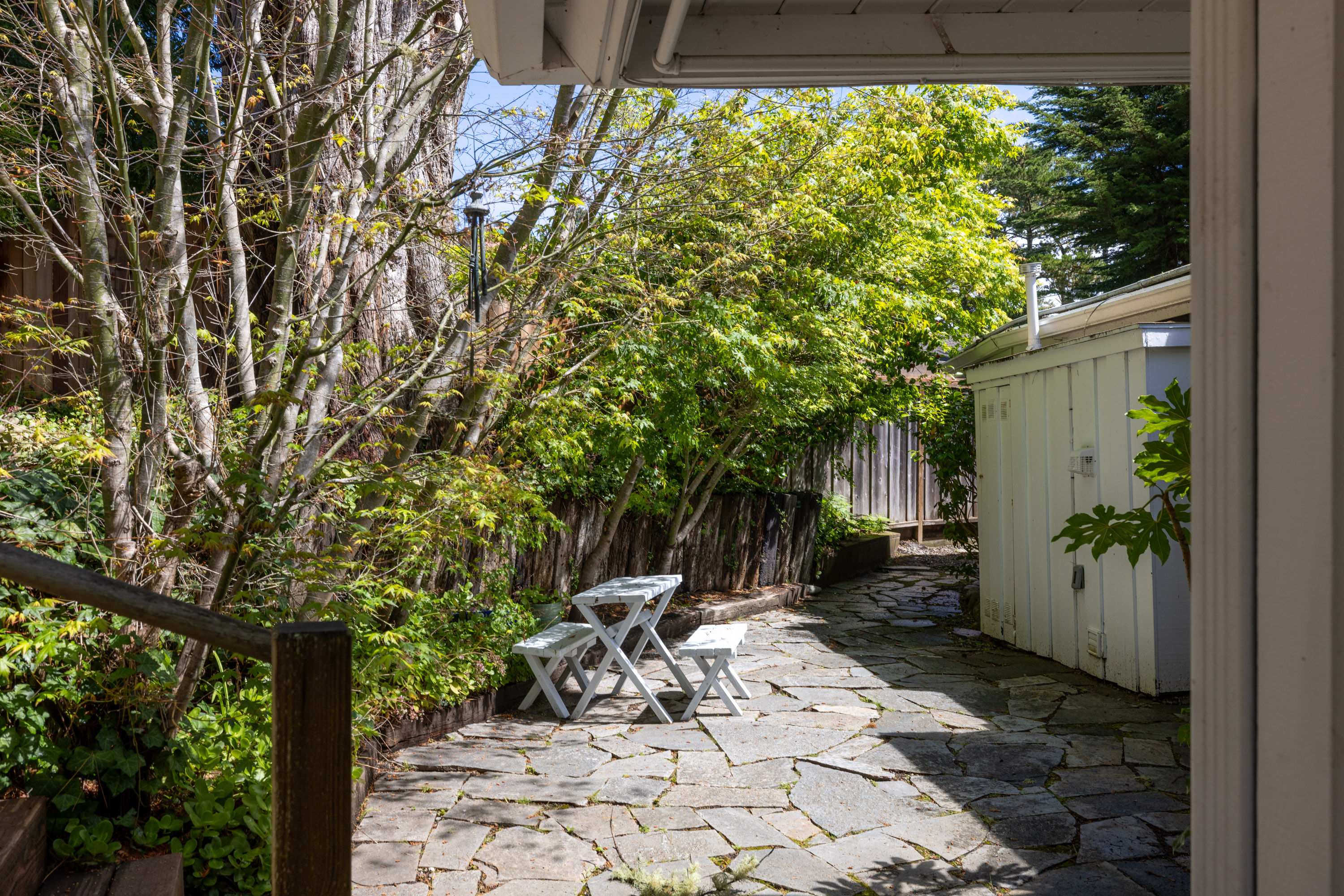  4058 El Bosque Drive - 物件實景