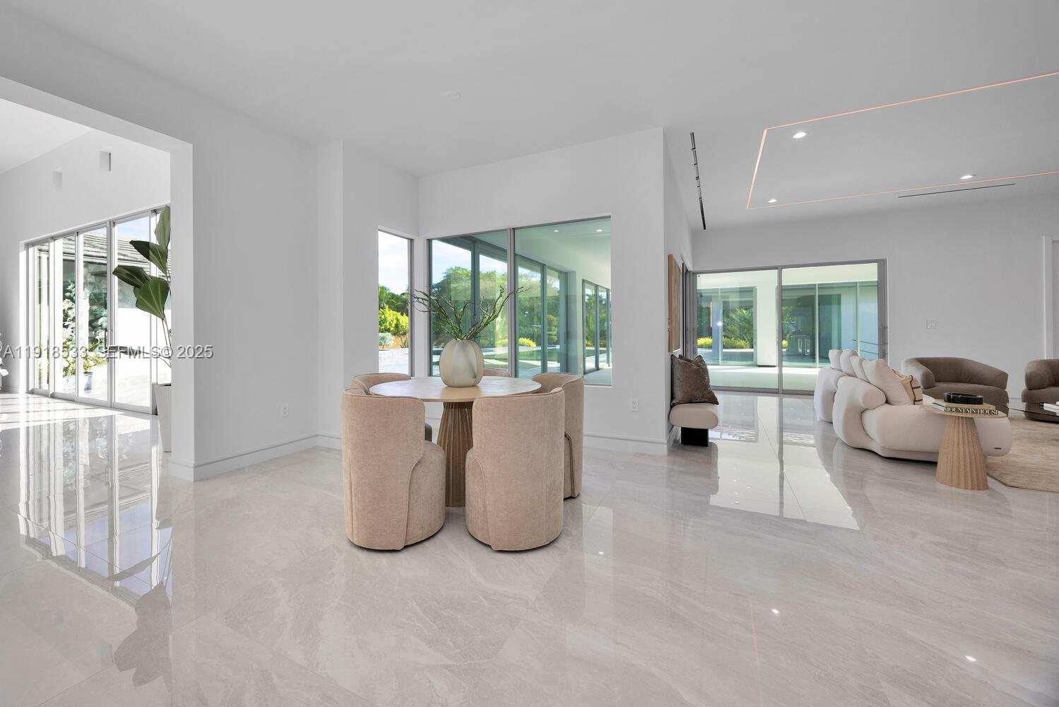 Miami, Florida, 33173, United States, 6 Bedrooms Bedrooms, ,7 BathroomsBathrooms,Residential,For Sale,2001798