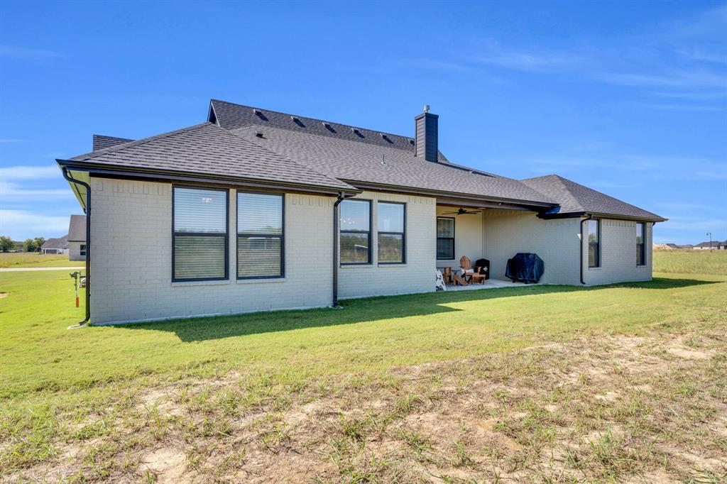 Waxahachie, Texas, 75167, United States, 4 Bedrooms Bedrooms, ,2 BathroomsBathrooms,Residential,For Sale,1975202