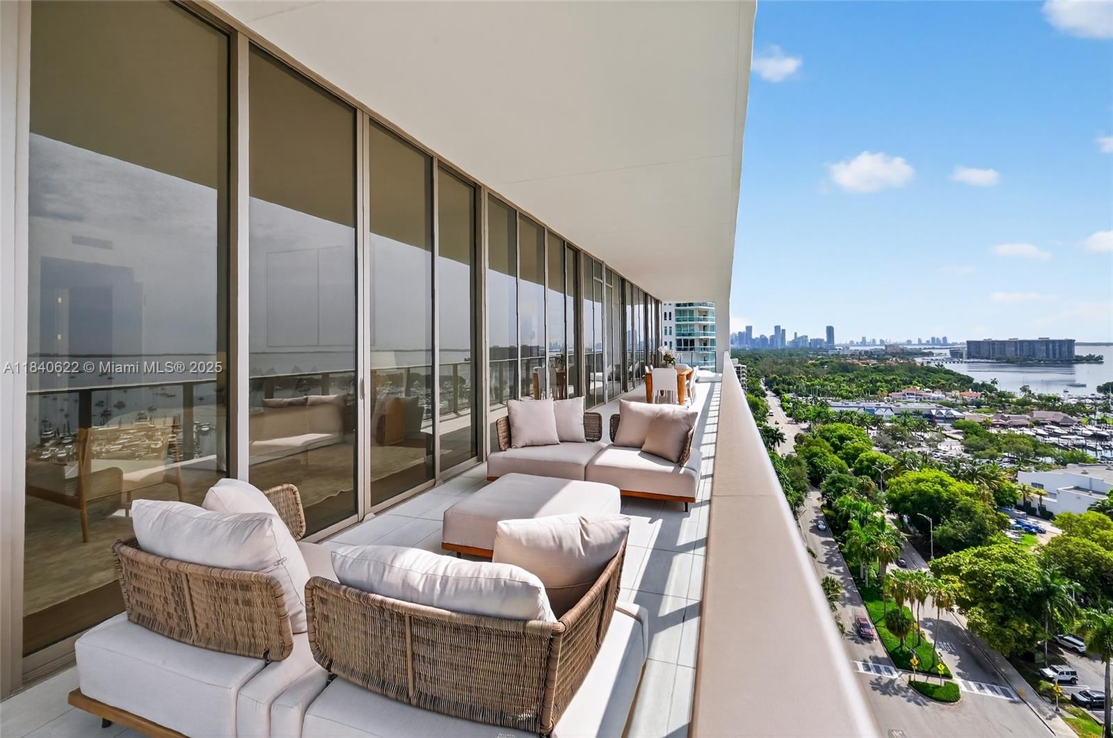 Miami, Florida, 33133, United States, 4 Bedrooms Bedrooms, ,4 BathroomsBathrooms,Residential,For Sale,1898315