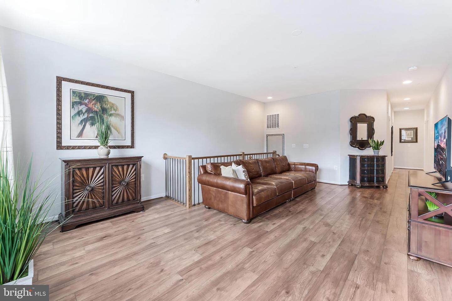 Leesburg, Virginia, 20176, United States, 3 Bedrooms Bedrooms, ,3 BathroomsBathrooms,Residential,For Sale,1917897