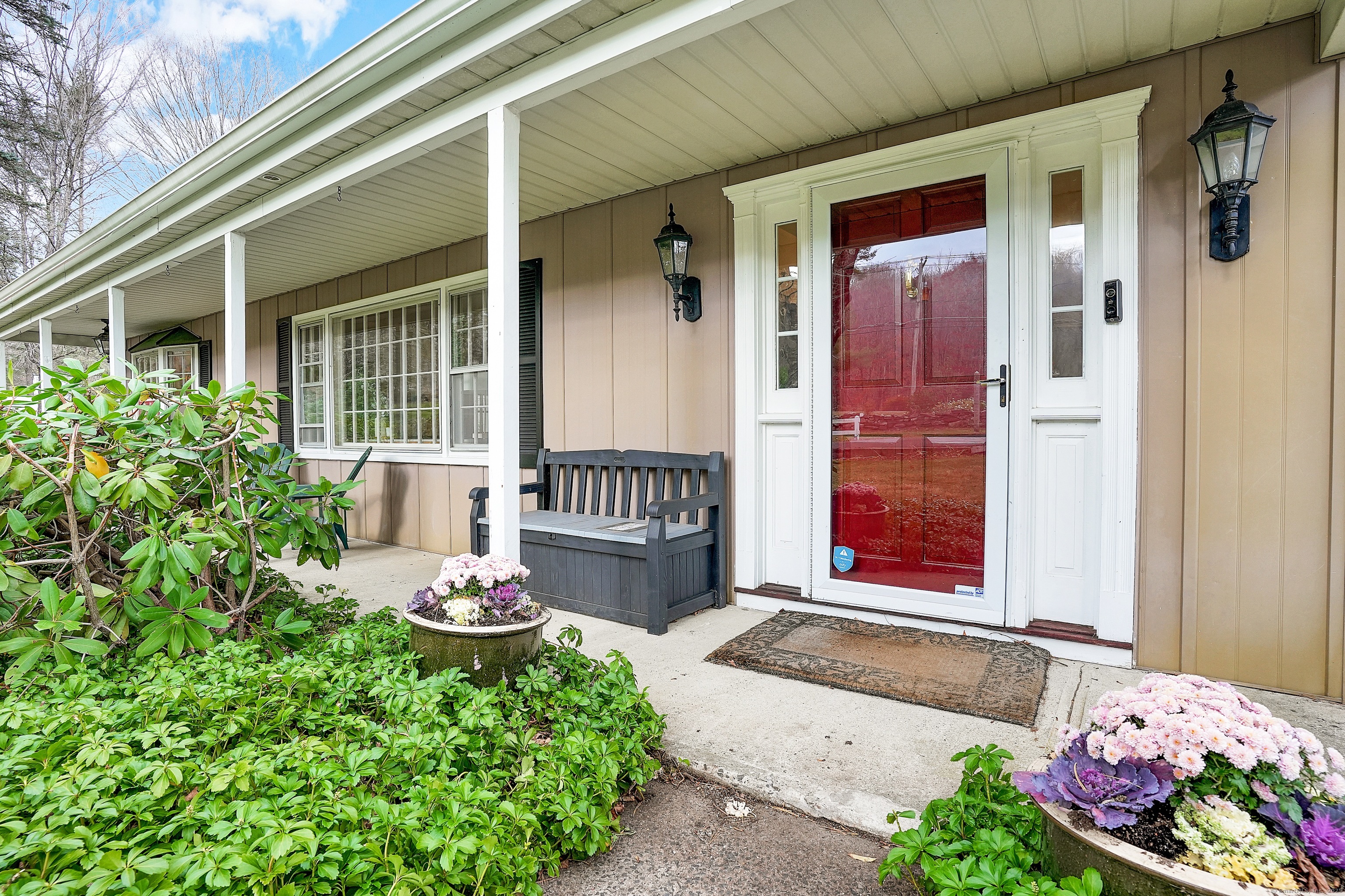 Canton, Connecticut, 06019, United States, 4 Bedrooms Bedrooms, ,3 BathroomsBathrooms,Residential,For Sale,1987943