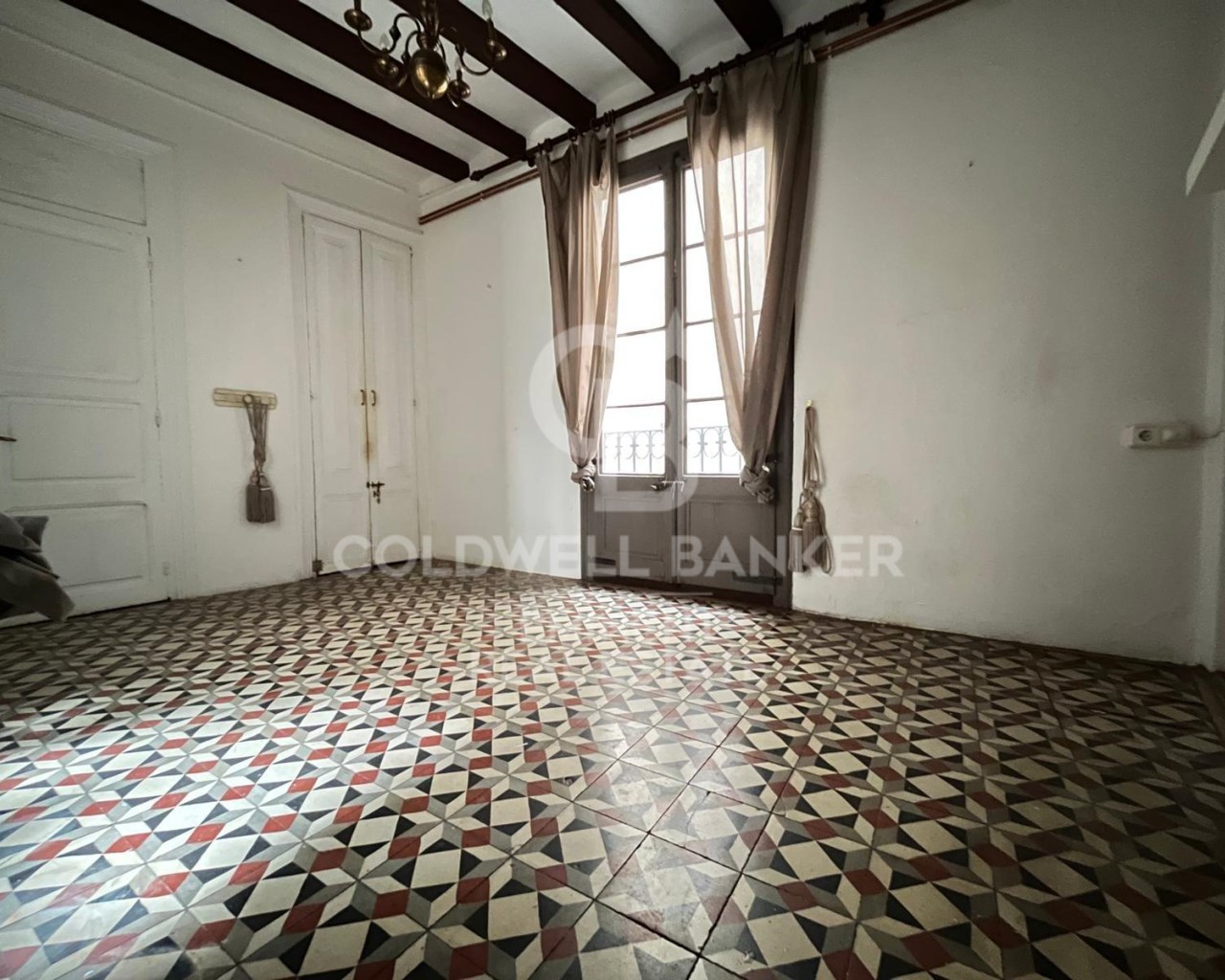 Barcelona, Catalonia, ES, 4 Bedrooms Bedrooms, ,2 BathroomsBathrooms,Residential,For Sale,1828106