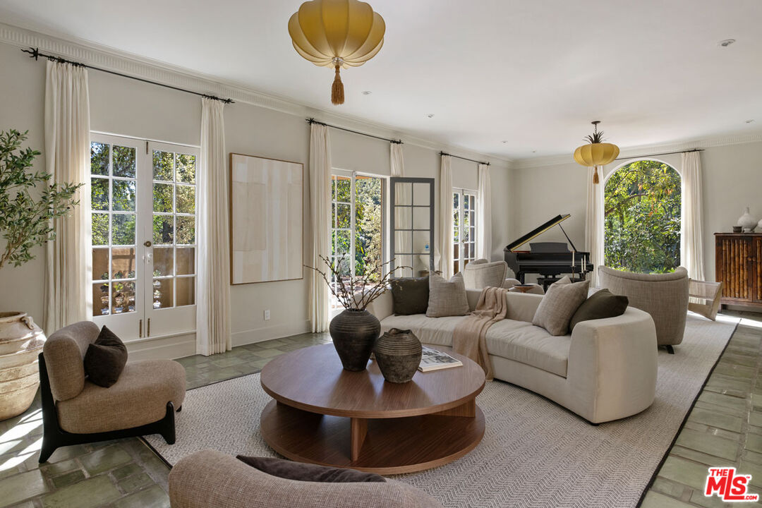 Los Angeles, California, 90065, United States, 5 Bedrooms Bedrooms, ,5 BathroomsBathrooms,Residential,For Sale,1987720