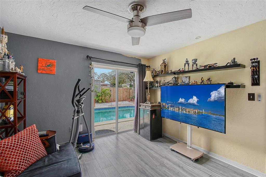 Sarasota, Florida, 34239, United States, 4 Bedrooms Bedrooms, ,2 BathroomsBathrooms,Residential,For Sale,1942091