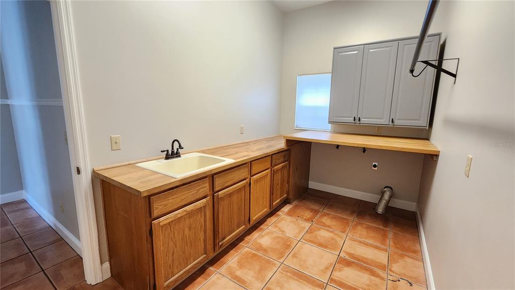 11310 Leprechaun Drive, Riverview, Florida, 33569, United States, 4 Bedrooms Bedrooms, ,3 BathroomsBathrooms,Residential,For Sale,11310 Leprechaun Drive,1550954