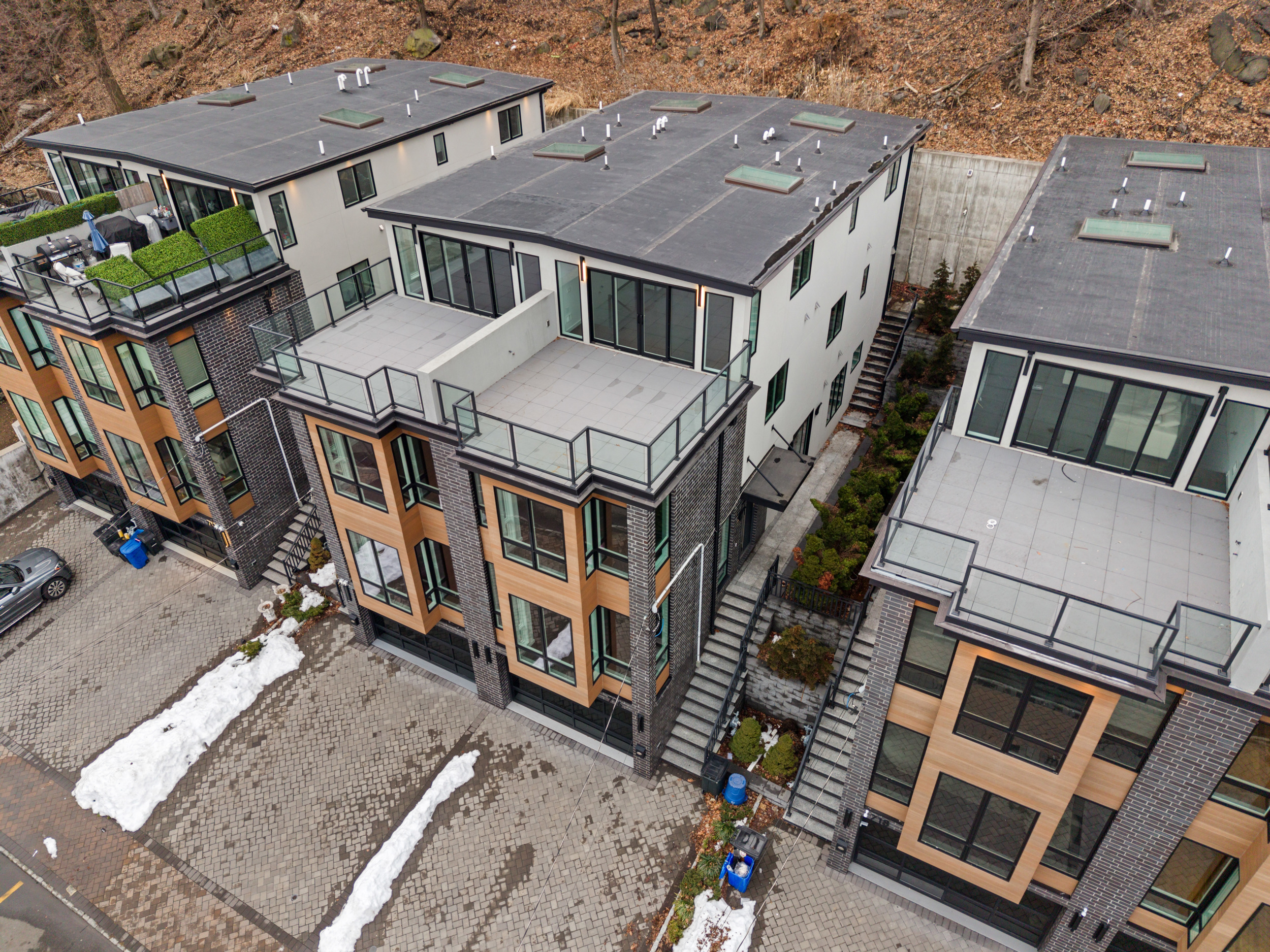  712 Undercliff Avenue, Edgewater, NJ, 07020 - 物件實景