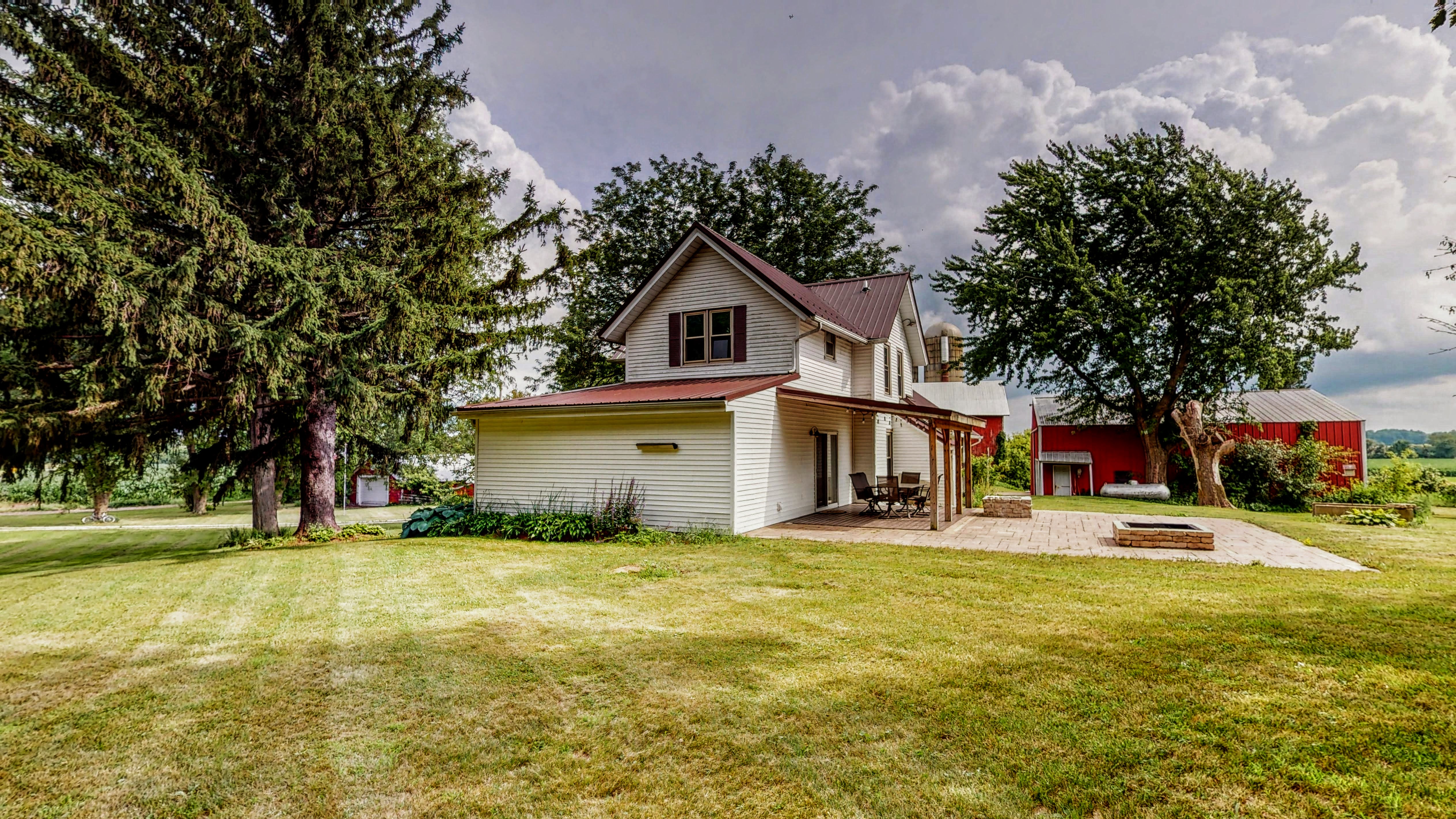 Milford, Wisconsin, 53551, United States, 4 Bedrooms Bedrooms, ,2 BathroomsBathrooms,Residential,For Sale,1889532