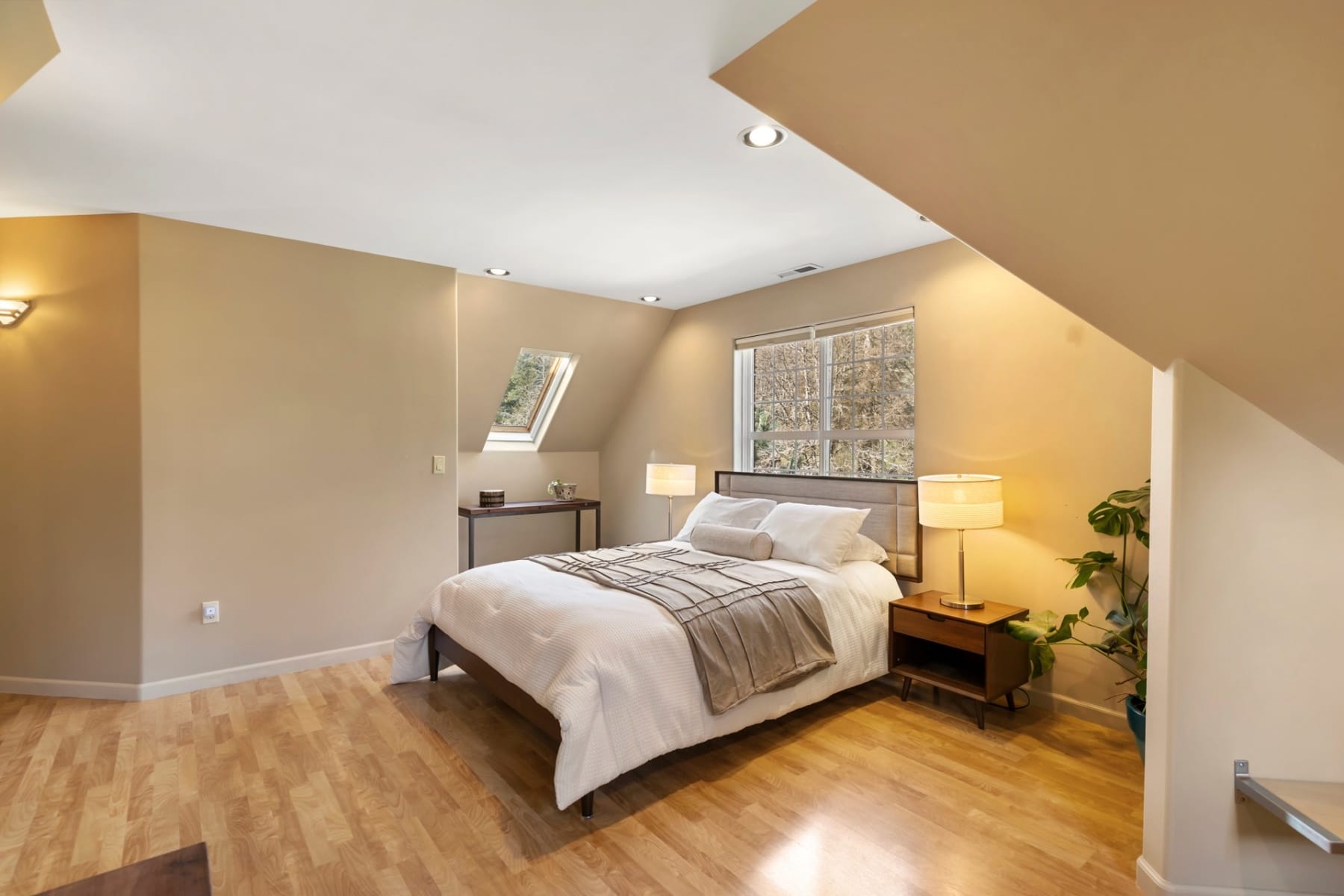  4050 SYLVESTER DR Hood River, OR 97031 - 物件實景