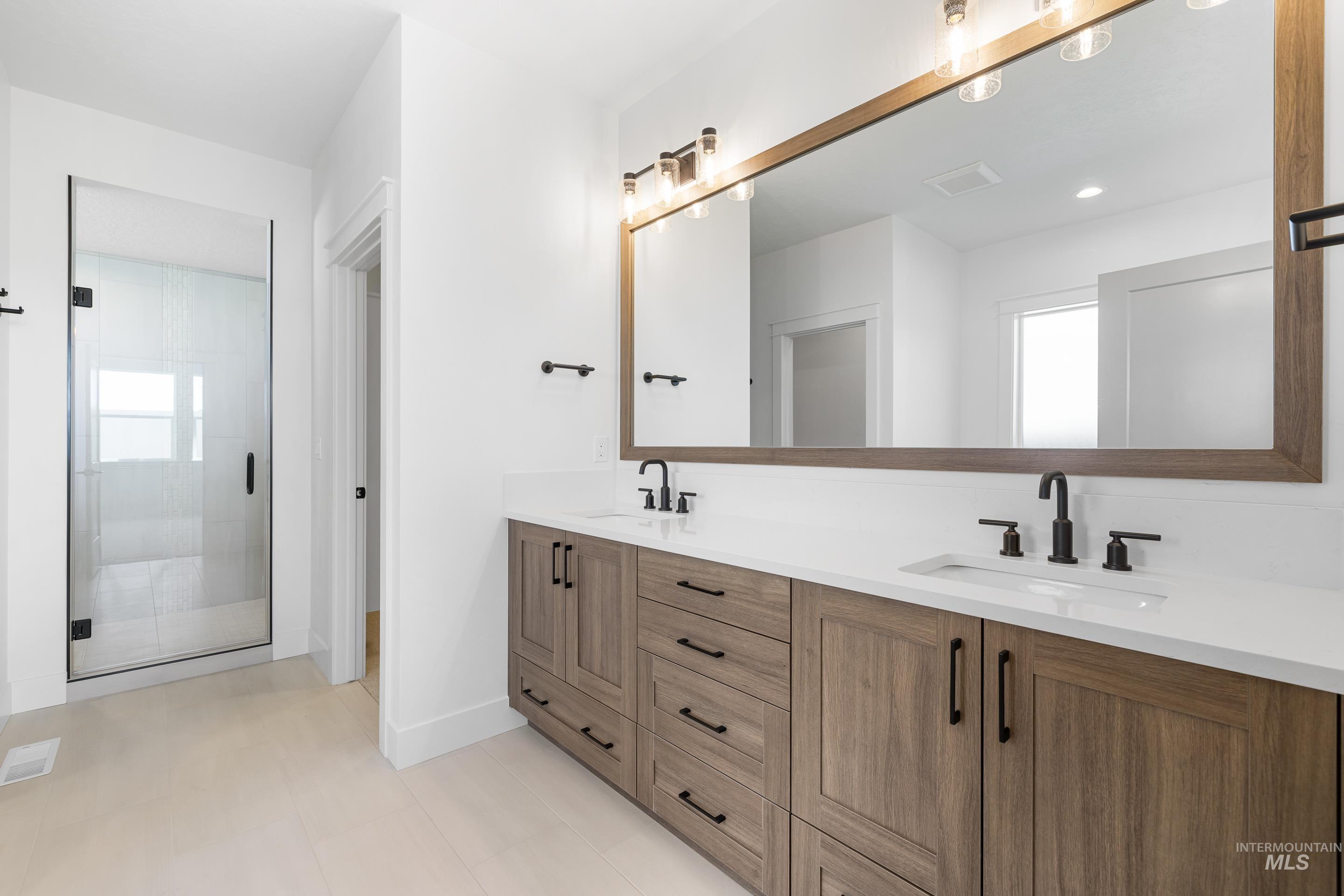 Kuna, Idaho, 83634, United States, 3 Bedrooms Bedrooms, ,Residential,For Sale,1989227