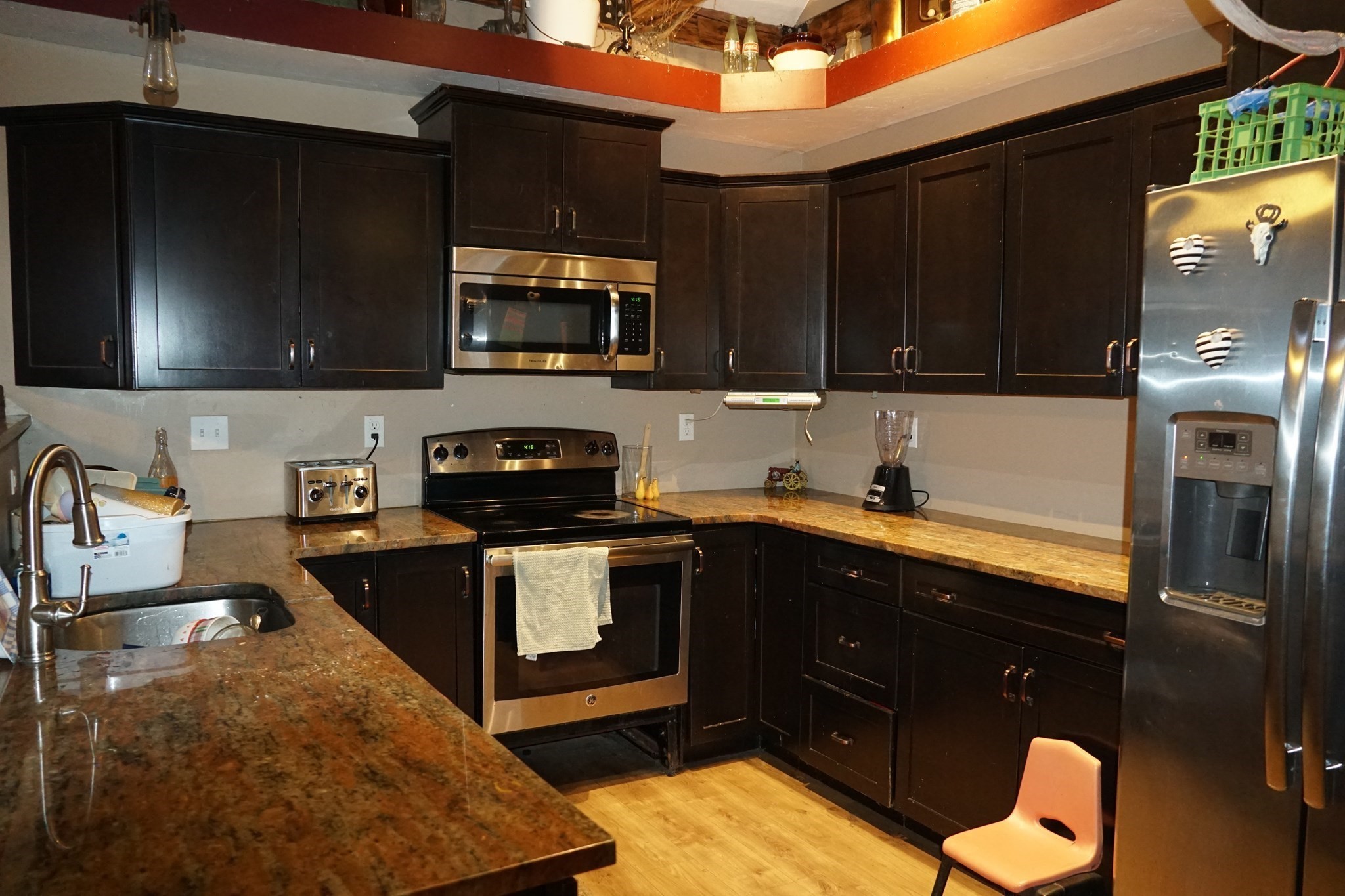 Brockton, Massachusetts, 02302, United States, 4 Bedrooms Bedrooms, ,1 BathroomBathrooms,Residential,For Sale,1936860