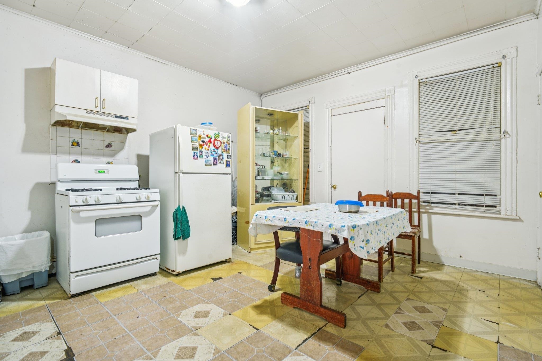 Paterson, New Jersey, 07501, United States, 8 Bedrooms Bedrooms, ,3 BathroomsBathrooms,Residential,For Sale,1984456