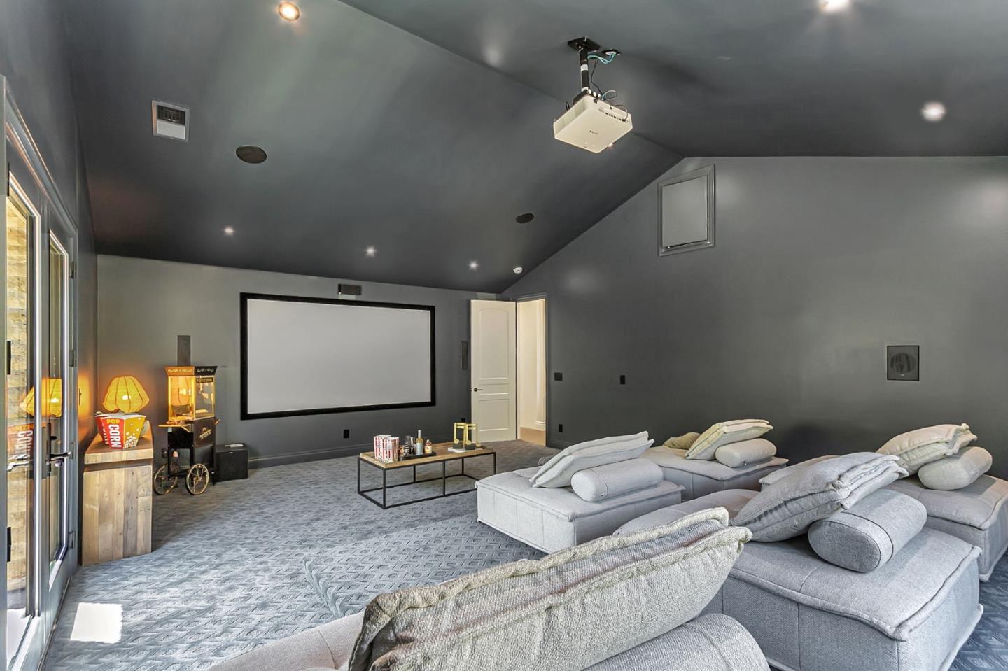 Los Gatos, California, 95032, United States, 8 Bedrooms Bedrooms, ,11 BathroomsBathrooms,Residential,For Sale,1855941