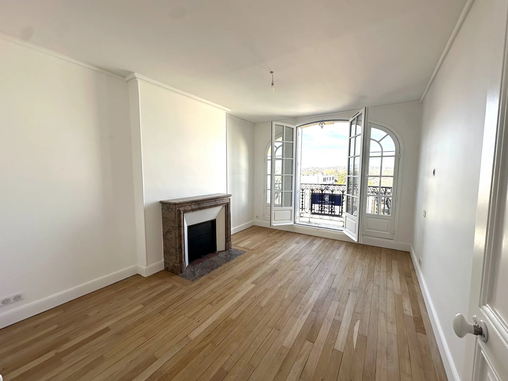 Le Vésinet, Île-de-France, 78110, FR, 2 Bedrooms Bedrooms, ,1 BathroomBathrooms,Residential,For Sale,2003303