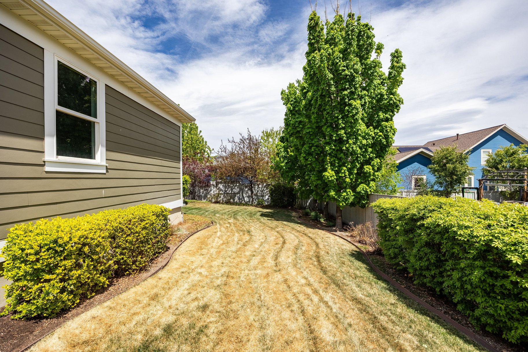  Rare North Shore Gem on One of Daybreak