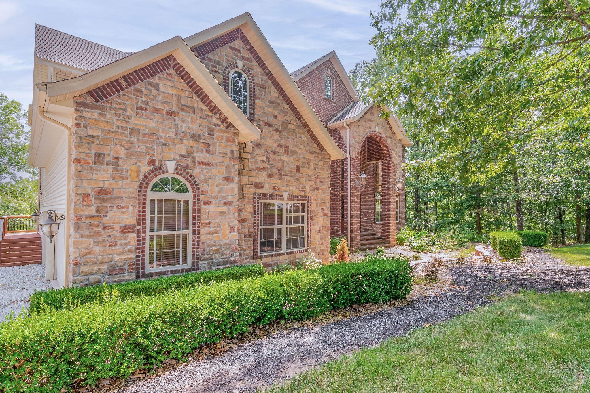 Walnut Shade, Missouri, 65771, United States, 6 Bedrooms Bedrooms, ,5 BathroomsBathrooms,Residential,For Sale,1975828