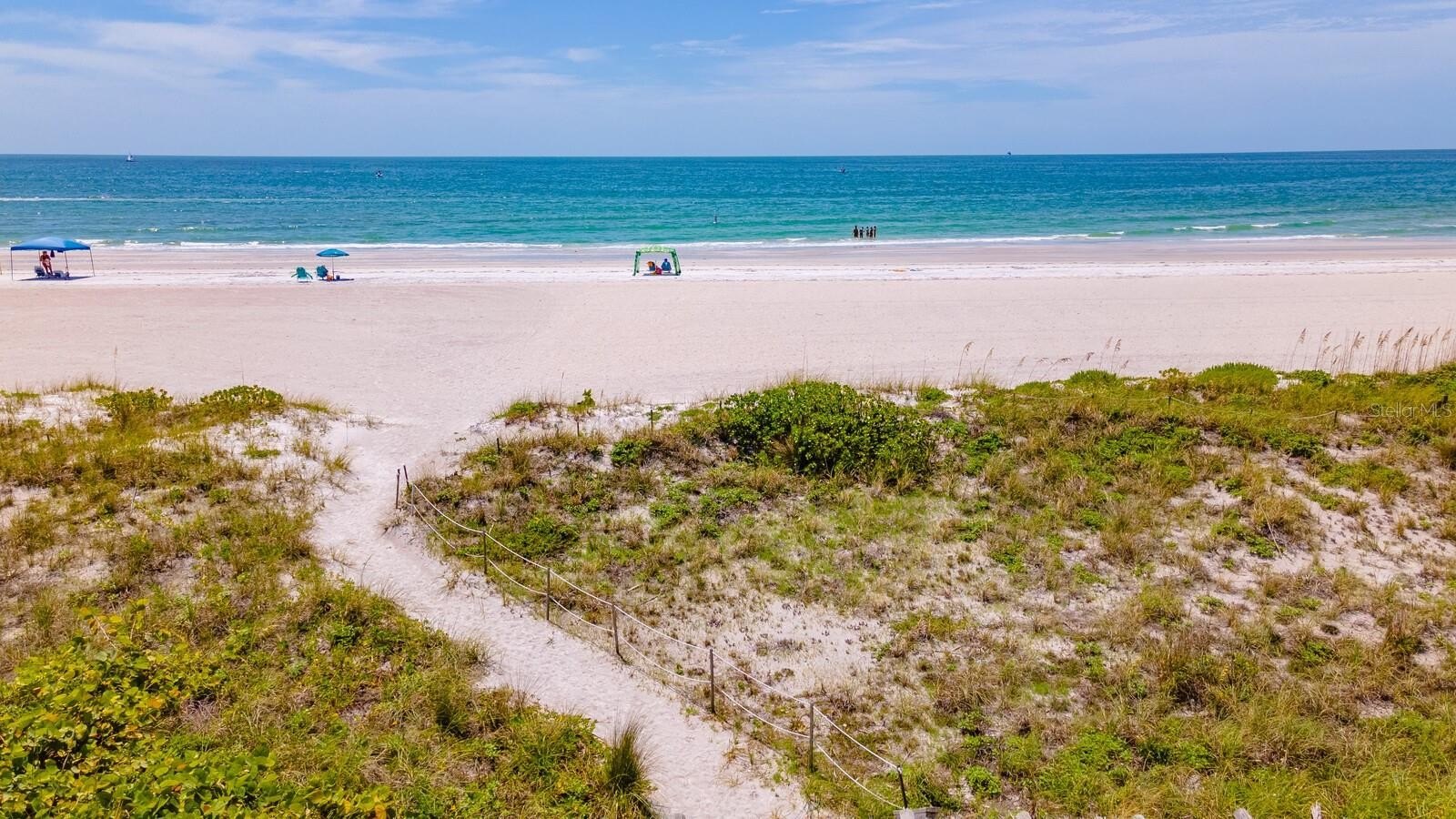 CLEARWATER BEACH, Florida, 33767, United States, 2 Bedrooms Bedrooms, ,2 BathroomsBathrooms,Residential,For Sale,1983668