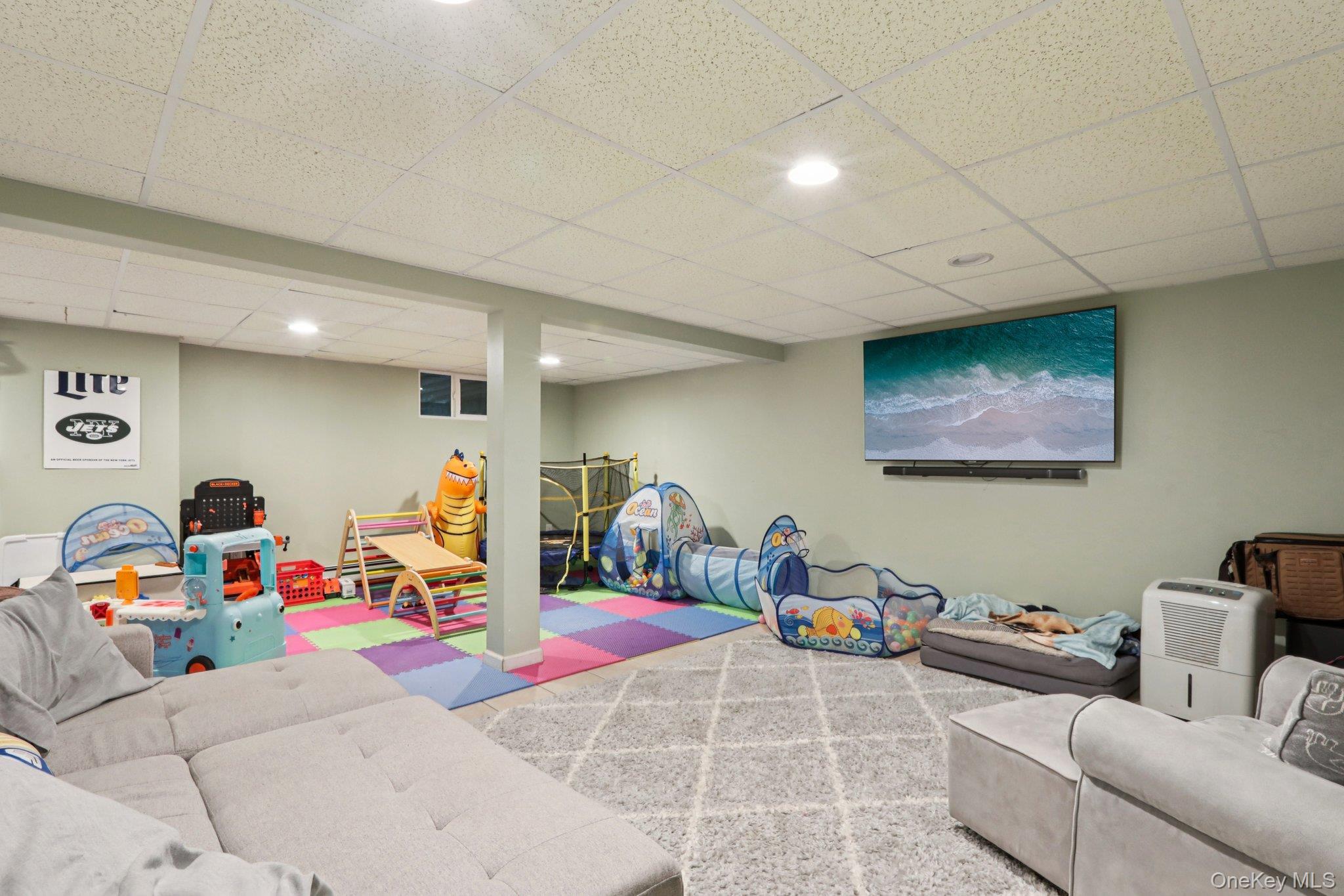 Garnerville, New York, 10923, United States, 4 Bedrooms Bedrooms, ,2 BathroomsBathrooms,Residential,For Sale,1974651