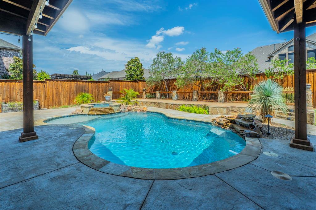 Frisco, Texas, 75034, United States, 5 Bedrooms Bedrooms, ,4 BathroomsBathrooms,Residential,For Sale,1981625